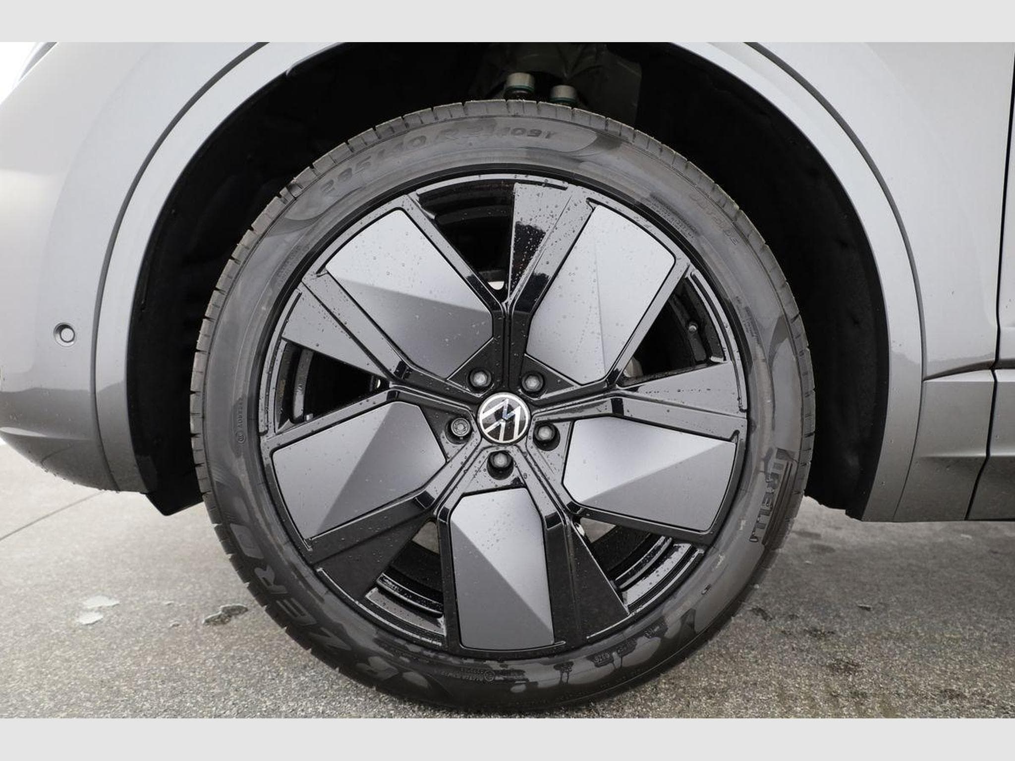 VW Touareg 3.0 TDI 210 kW 4Motion R-Line Final Edition (2026) - Photo 17