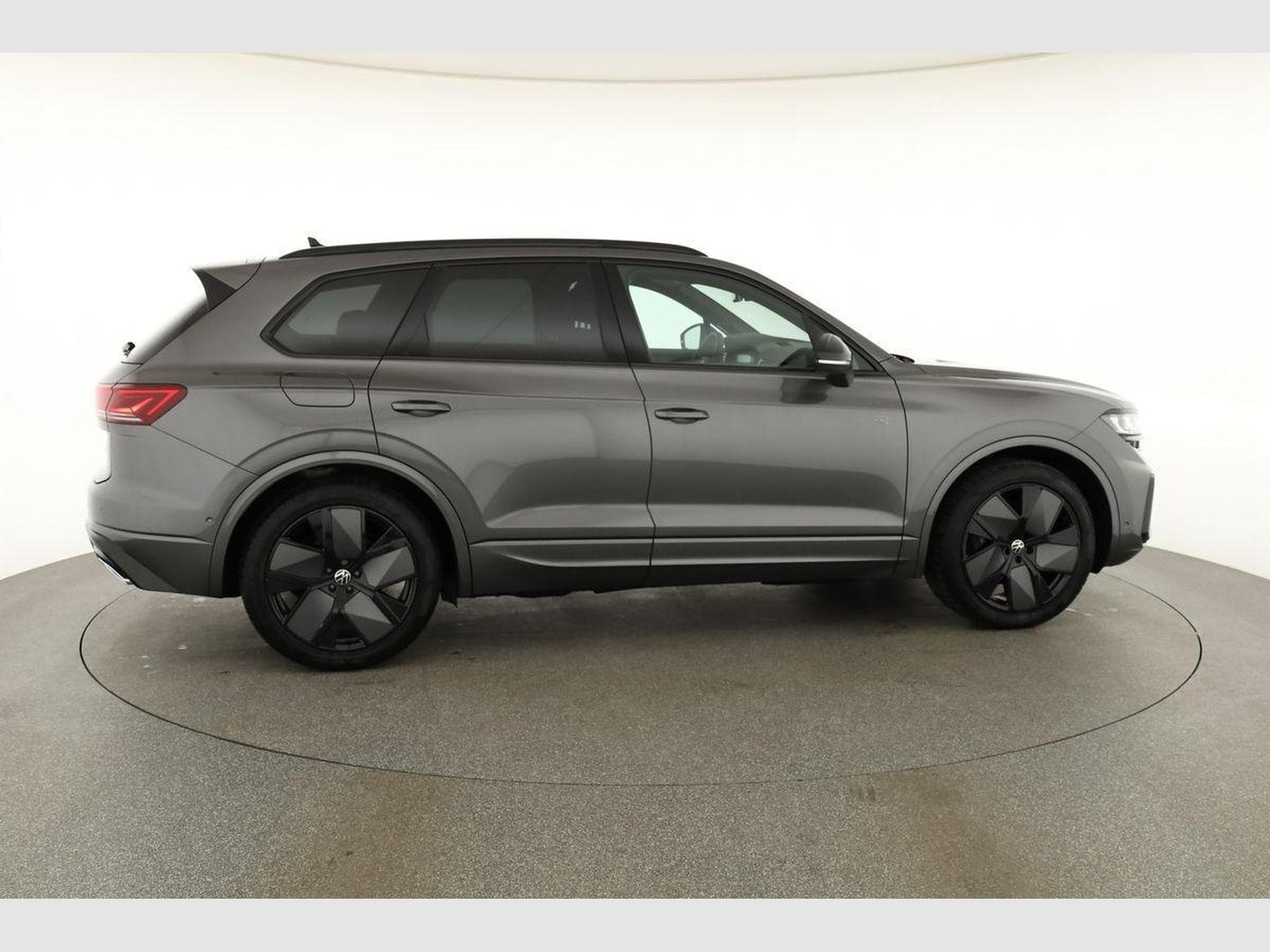 VW Touareg 3.0 TDI 210 kW 4Motion R-Line Final Edition (2026) - Photo 23