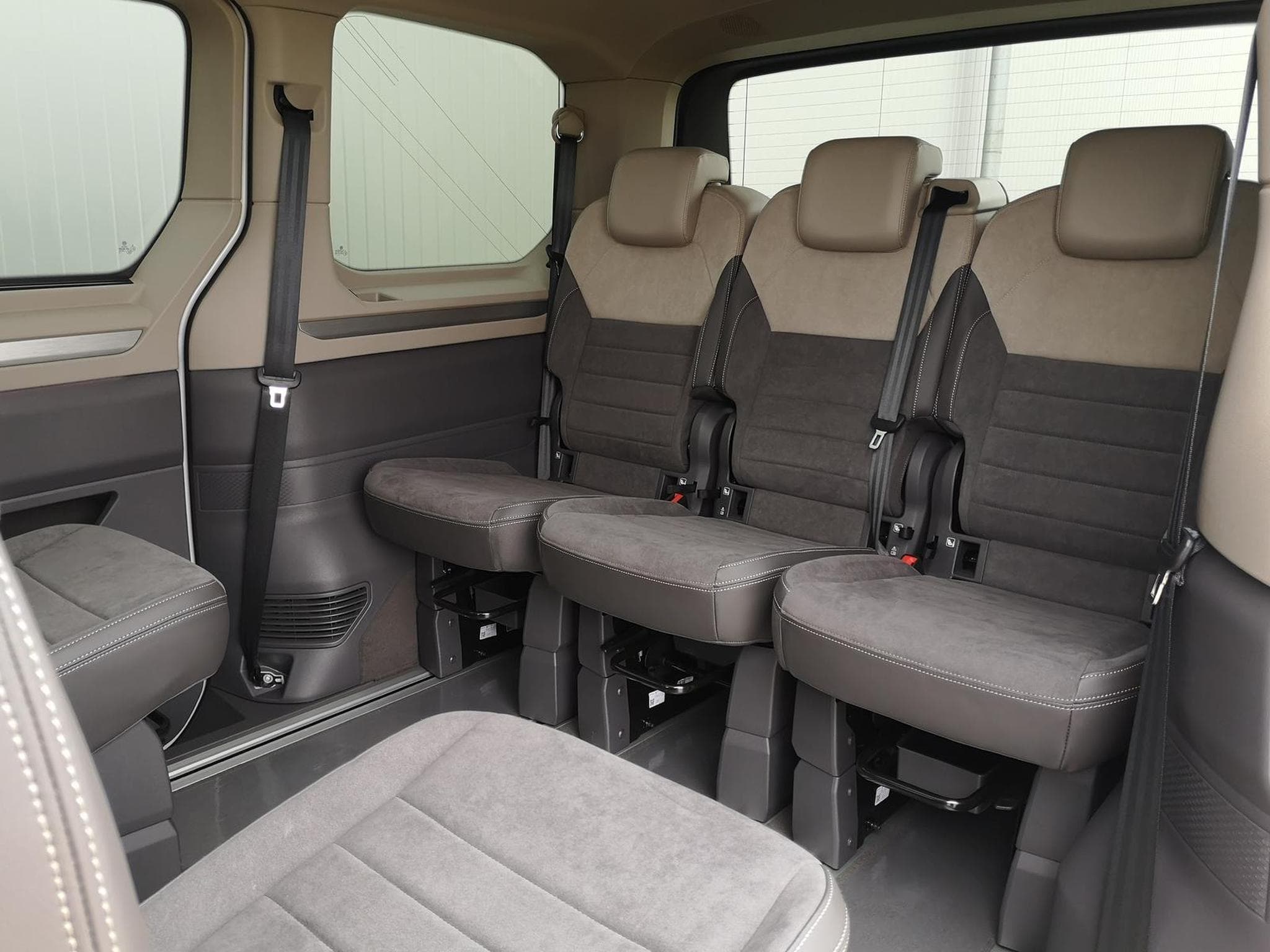 VW T7 Edition (2026) - Photo 9