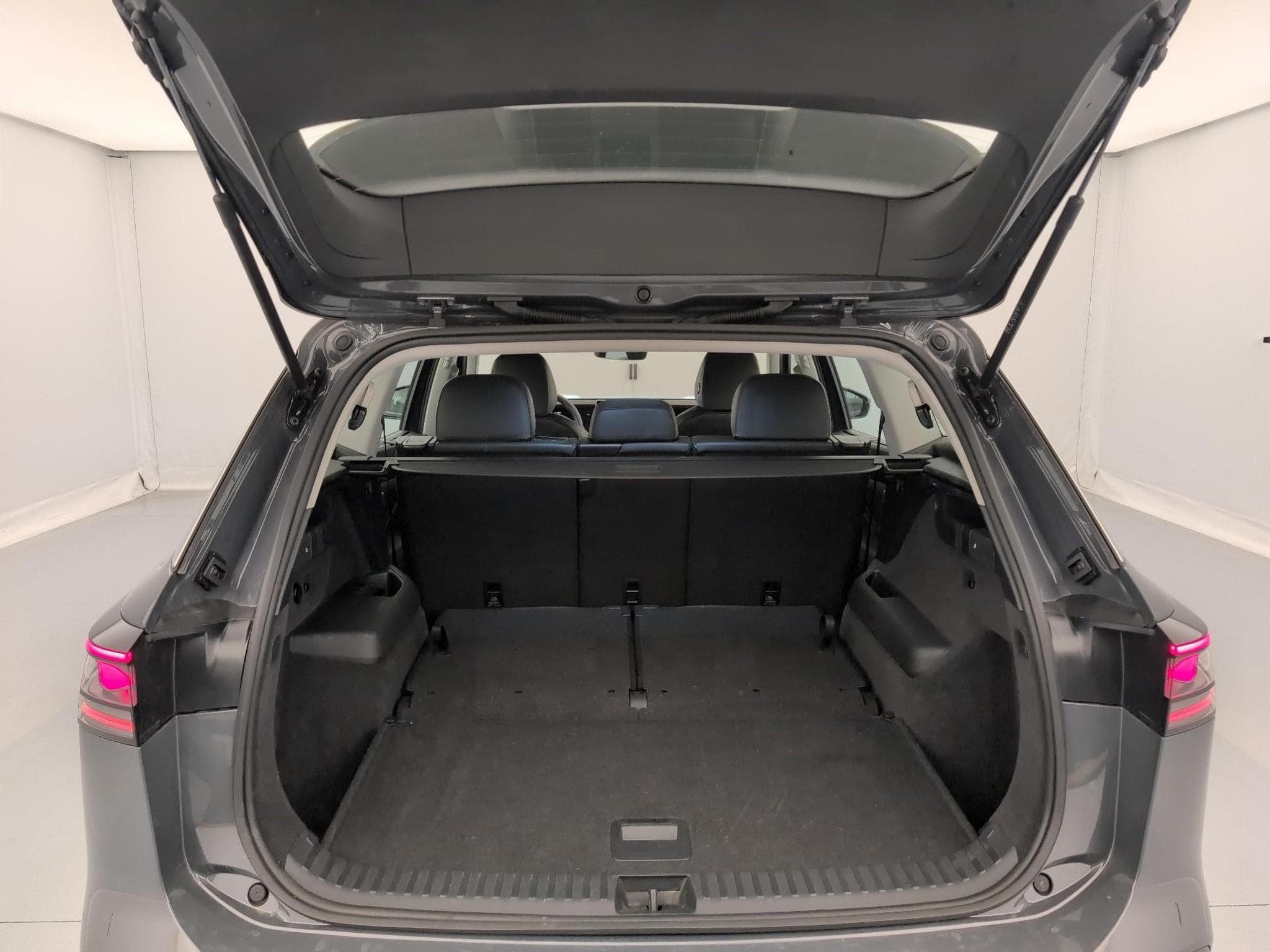 VW Tayron Life Plus 7pl (2025) - Photo 11