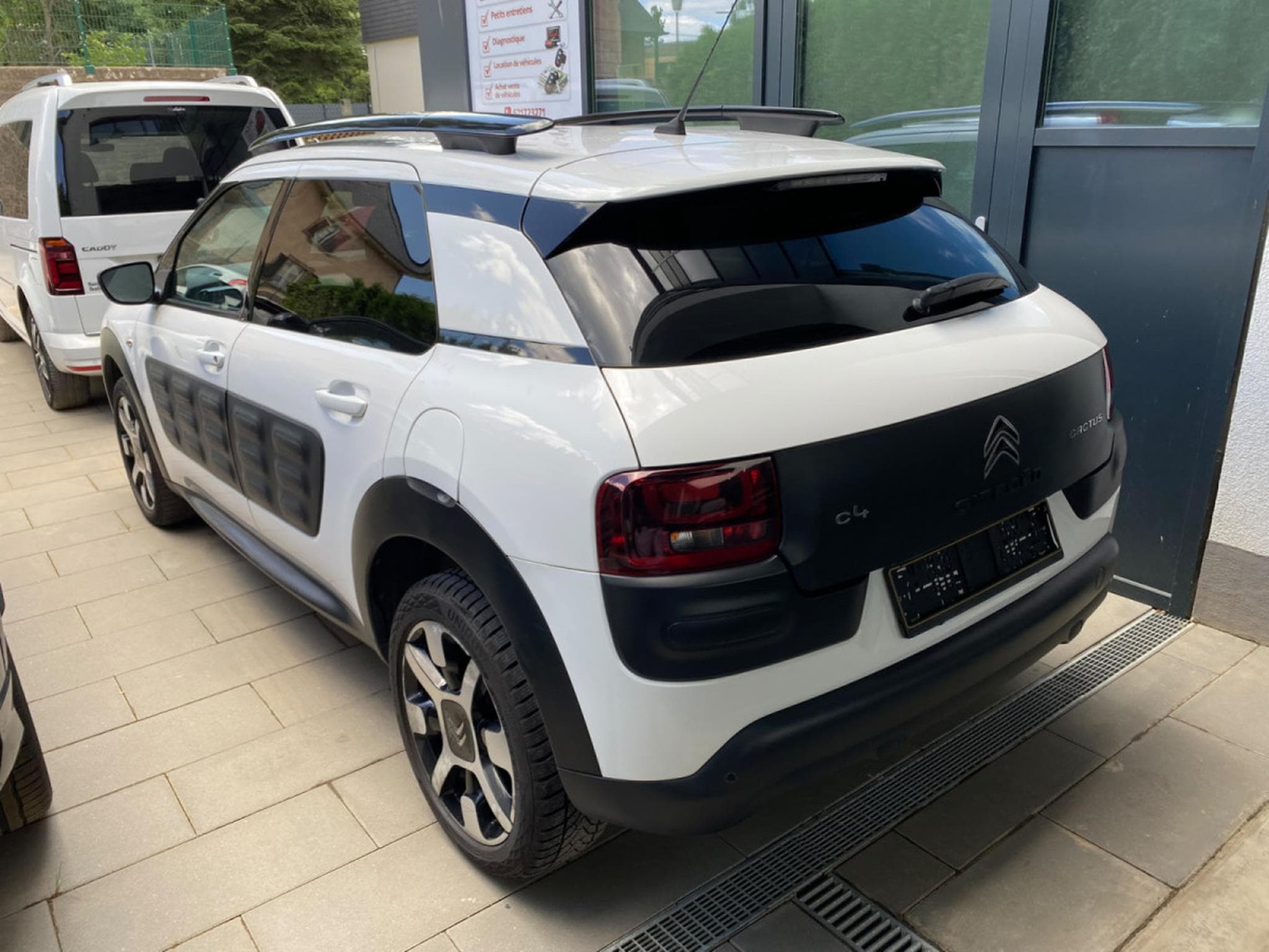 Citroën C4 Cactus 1.6 hdi 100 (2017) - Photo 3