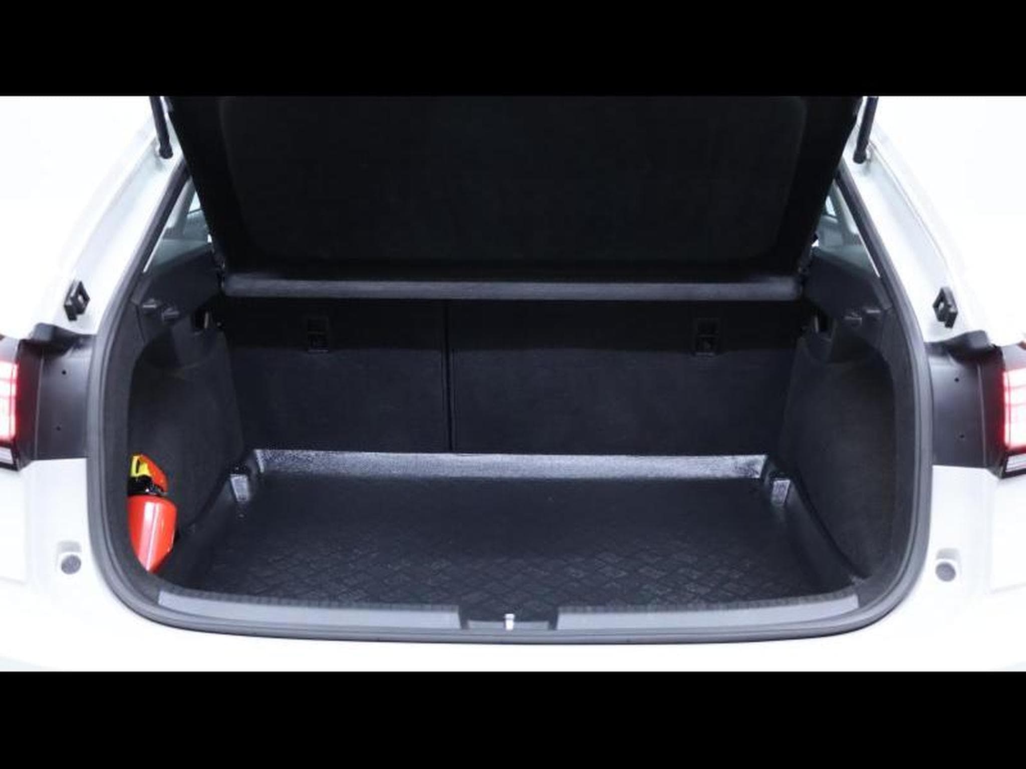VW Taigo 1.0 TSI 95 Life (2024) - Foto 13