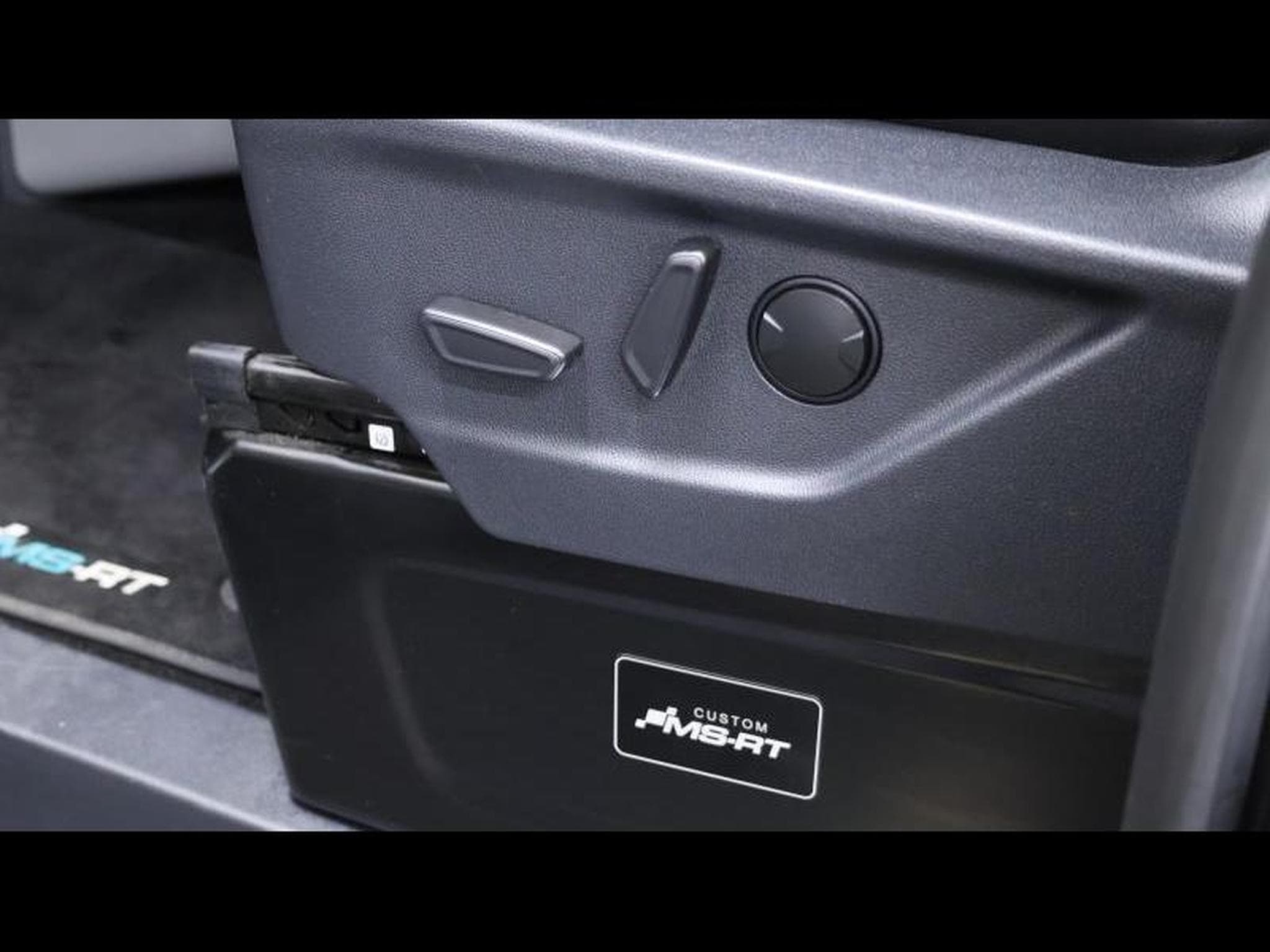Ford Transit MS-RT double cabine 2.0 Eco blue 170ch (2025) - Photo 28