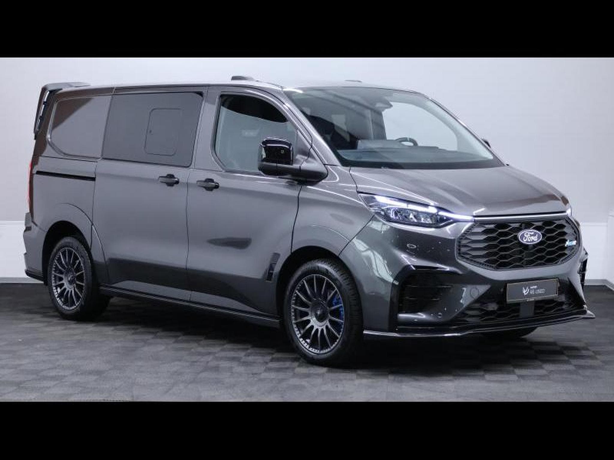 Ford Transit MS-RT double cabine 2.0 Eco blue 170ch (2025) - Photo 4