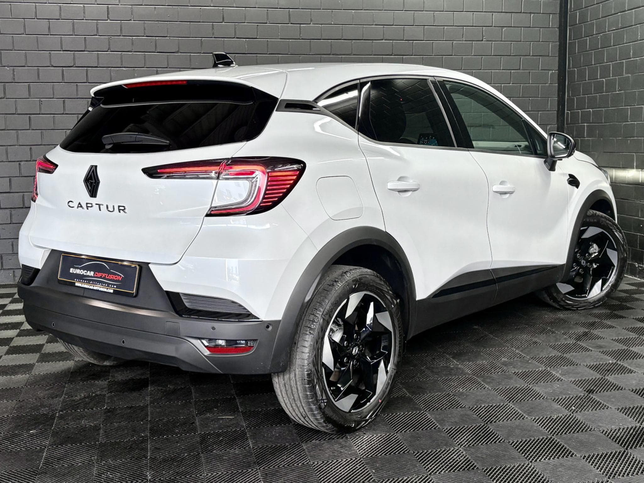 Renault Captur 1.3 TCE 160 CV TECHNO **Caméra** Sièges Chauff.** ACC ** (2025) - Foto 7