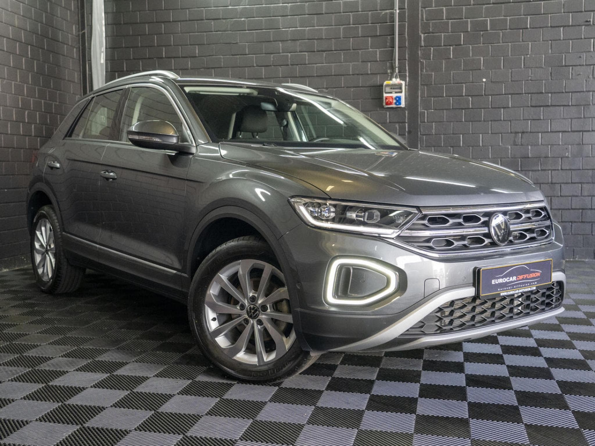 VW T-Roc Style 2.0 TDI 150CV DSG 7 * Sièges Chauffants * Caméra * (2024) - Foto 4