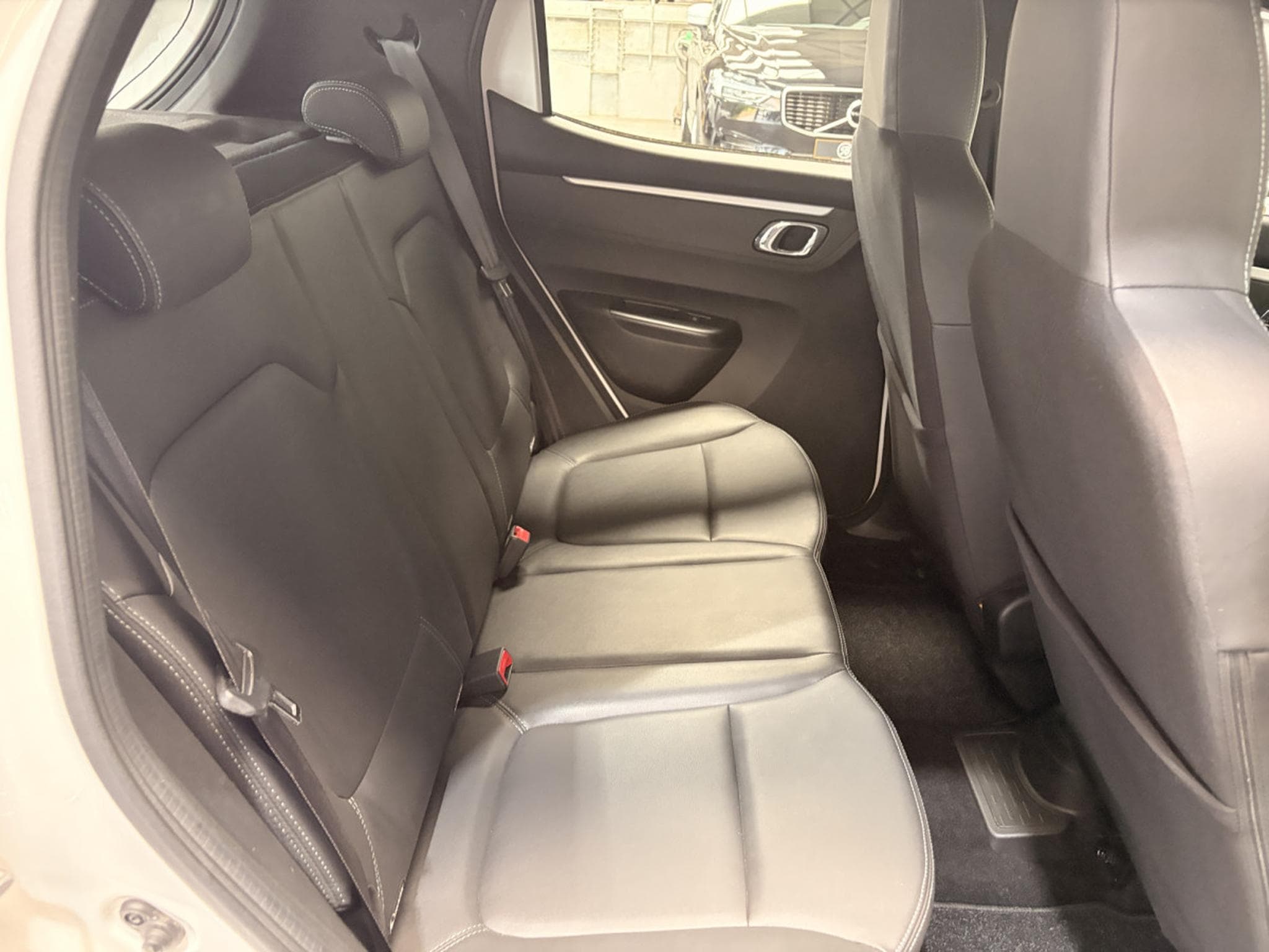 Dacia Spring Confort 27.4KW (2023) - Foto 13