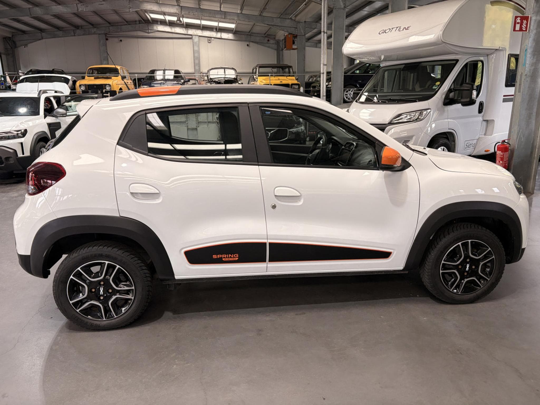 Dacia Spring Confort 27.4KW (2023) - Foto 2