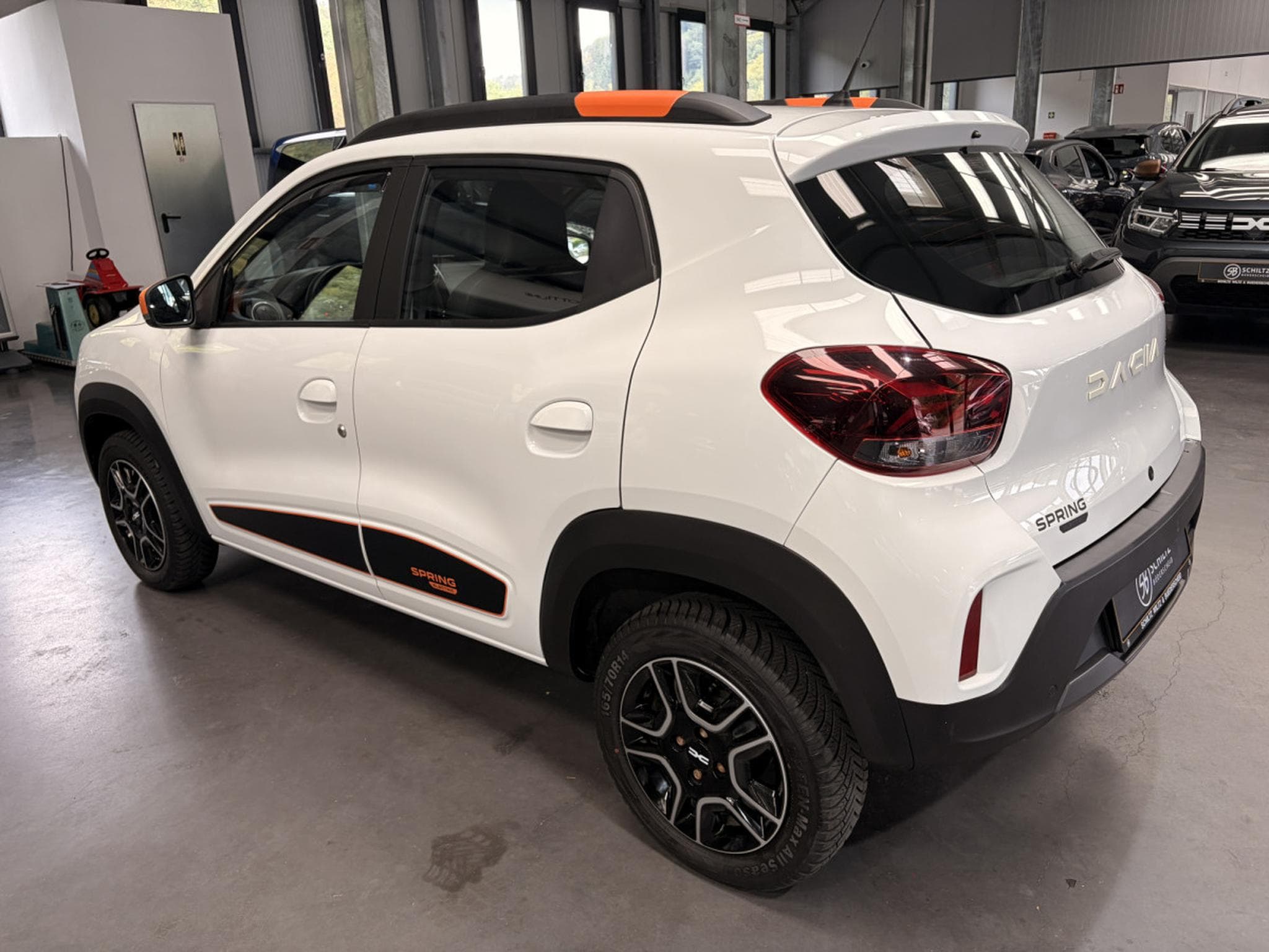 Dacia Spring Confort 27.4KW (2023) - Foto 5
