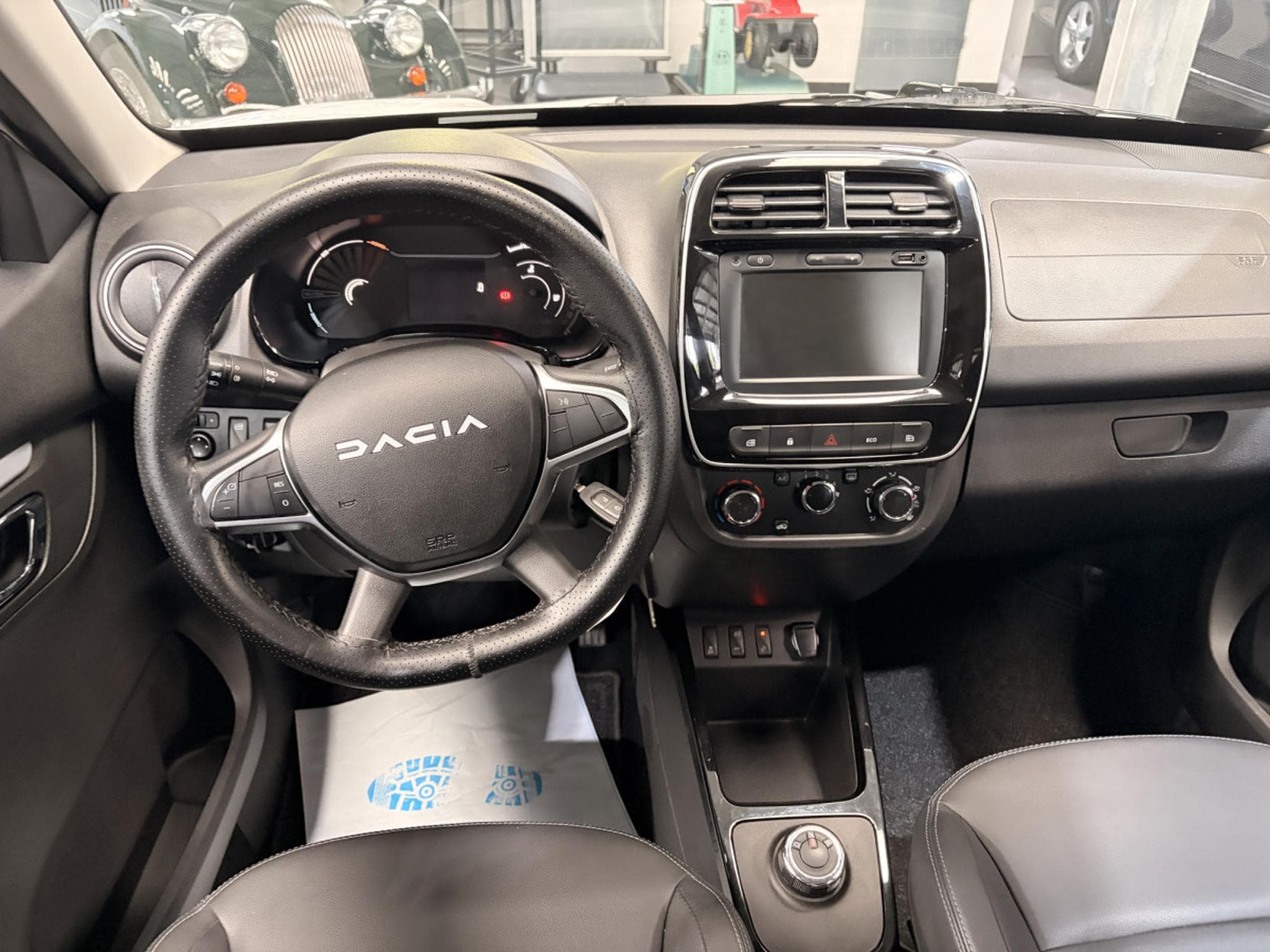 Dacia Spring Confort 27.4KW (2023) - Foto 9
