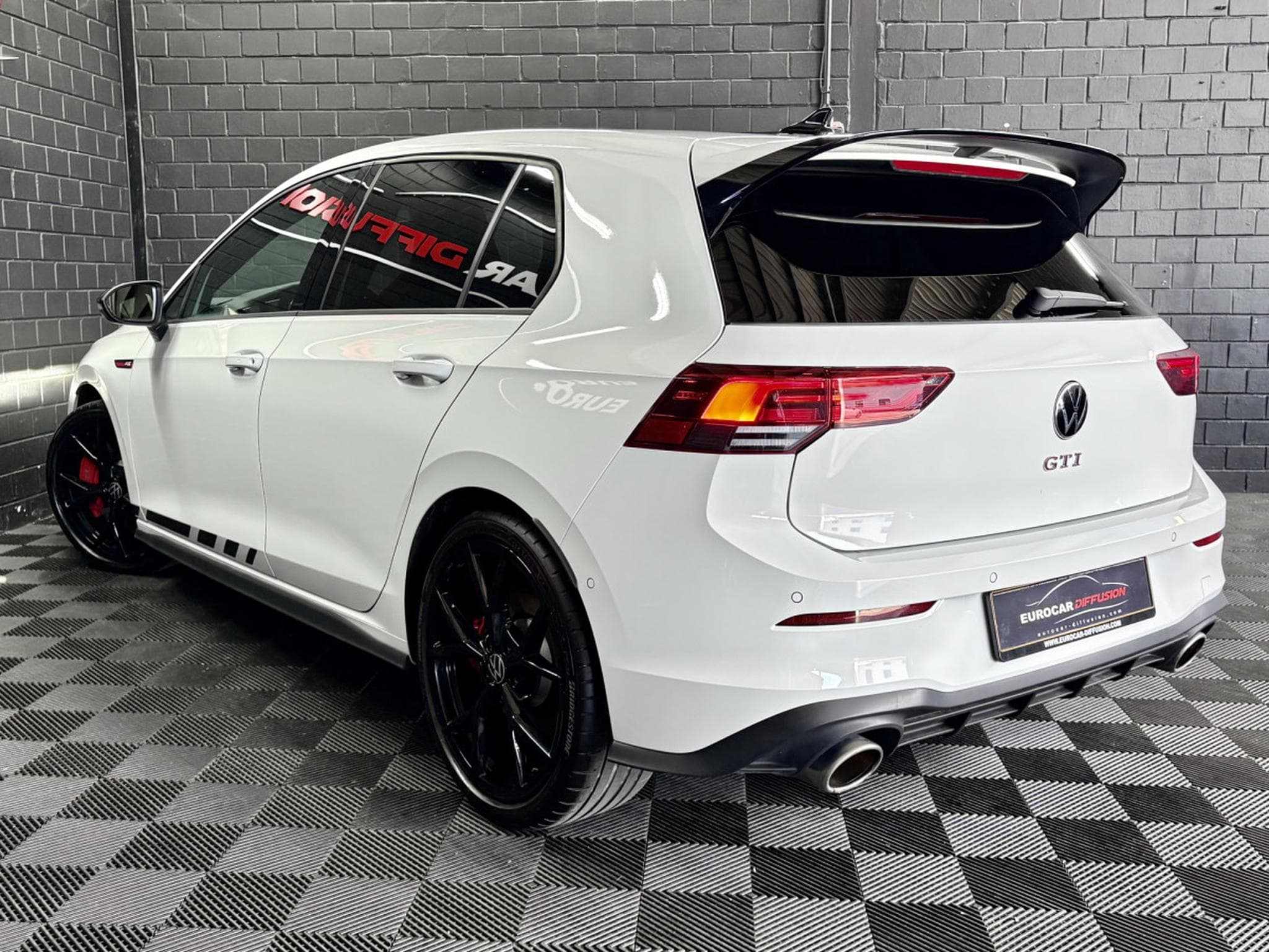 VW Golf GTI Clubsport 2.0 TSI 300 CV DSG7 *ACC* *SIEGES CHAUFF* BLAC (2024) - Foto 3