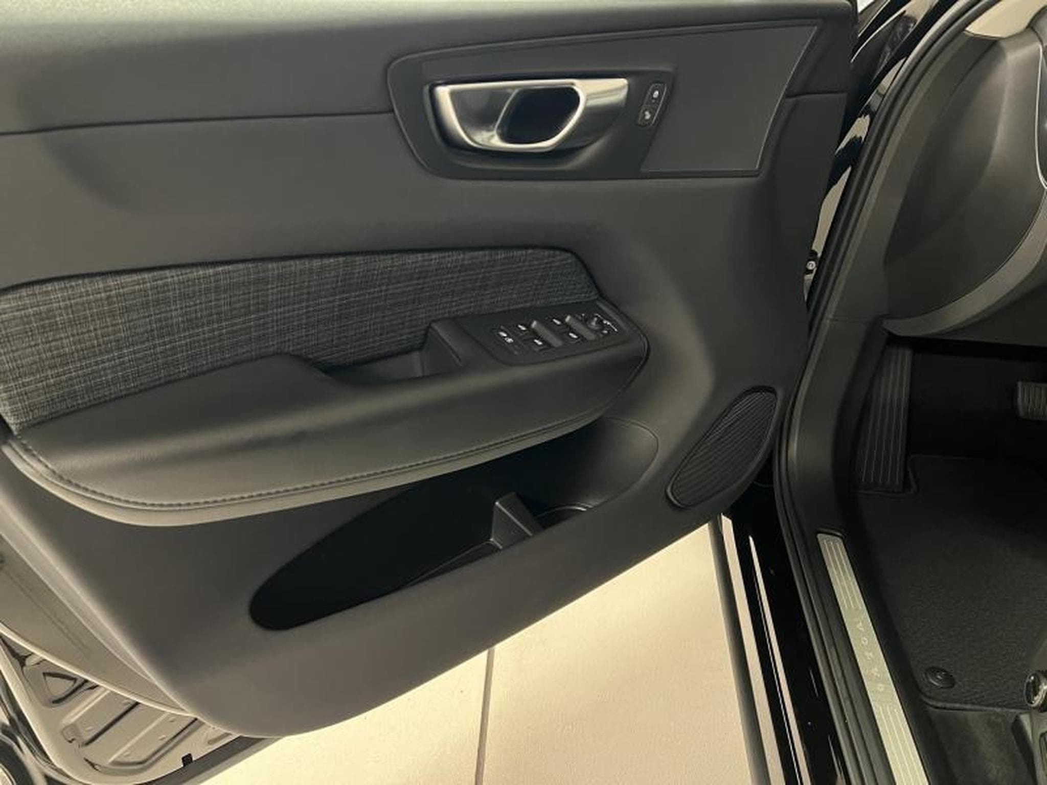Volvo XC60 Core (2024) - Foto 16
