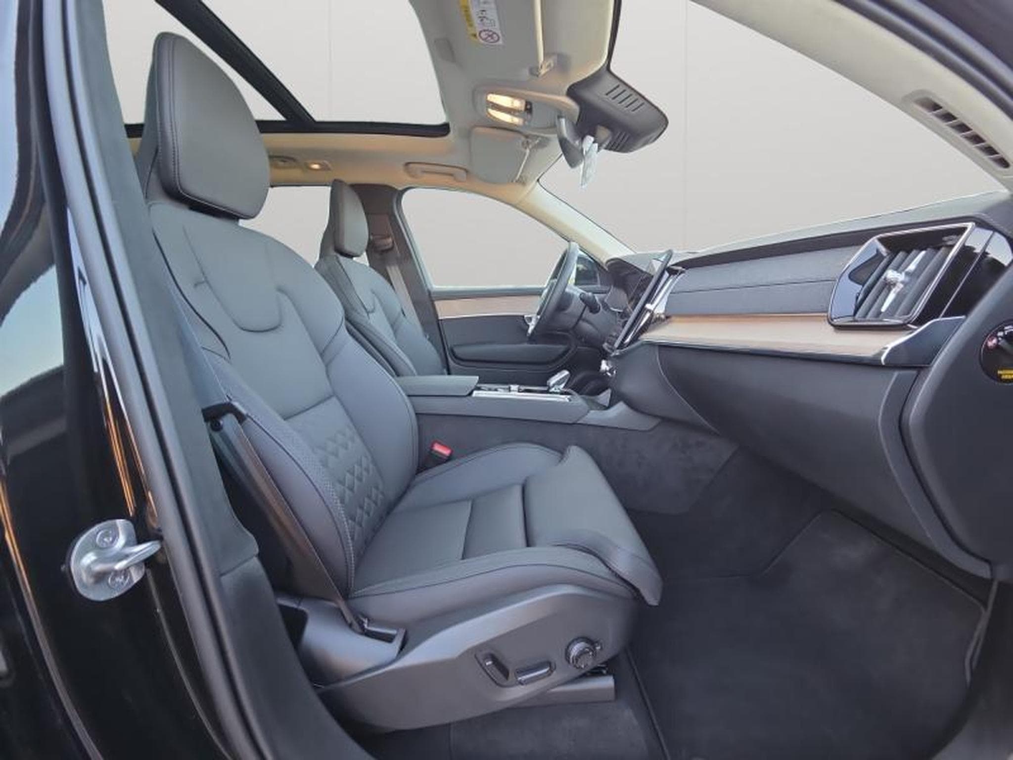 Volvo XC90 T8 Ultra Dark Auto / Essence (2025) - Foto 15
