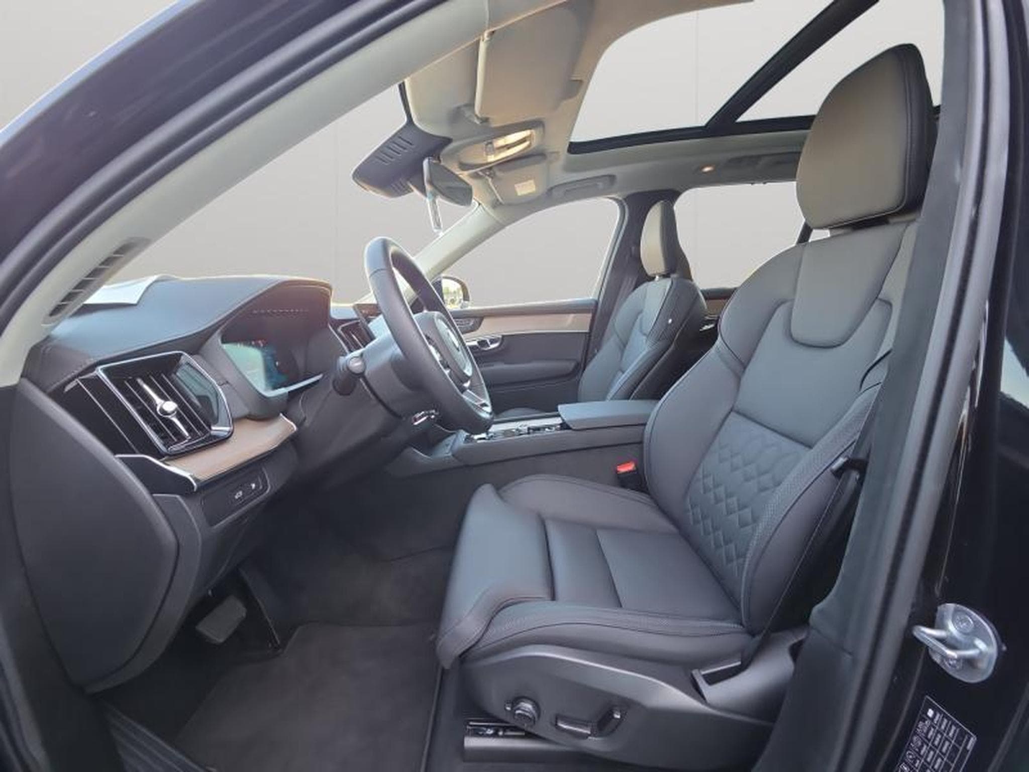Volvo XC90 T8 Ultra Dark Auto / Essence (2025) - Foto 9