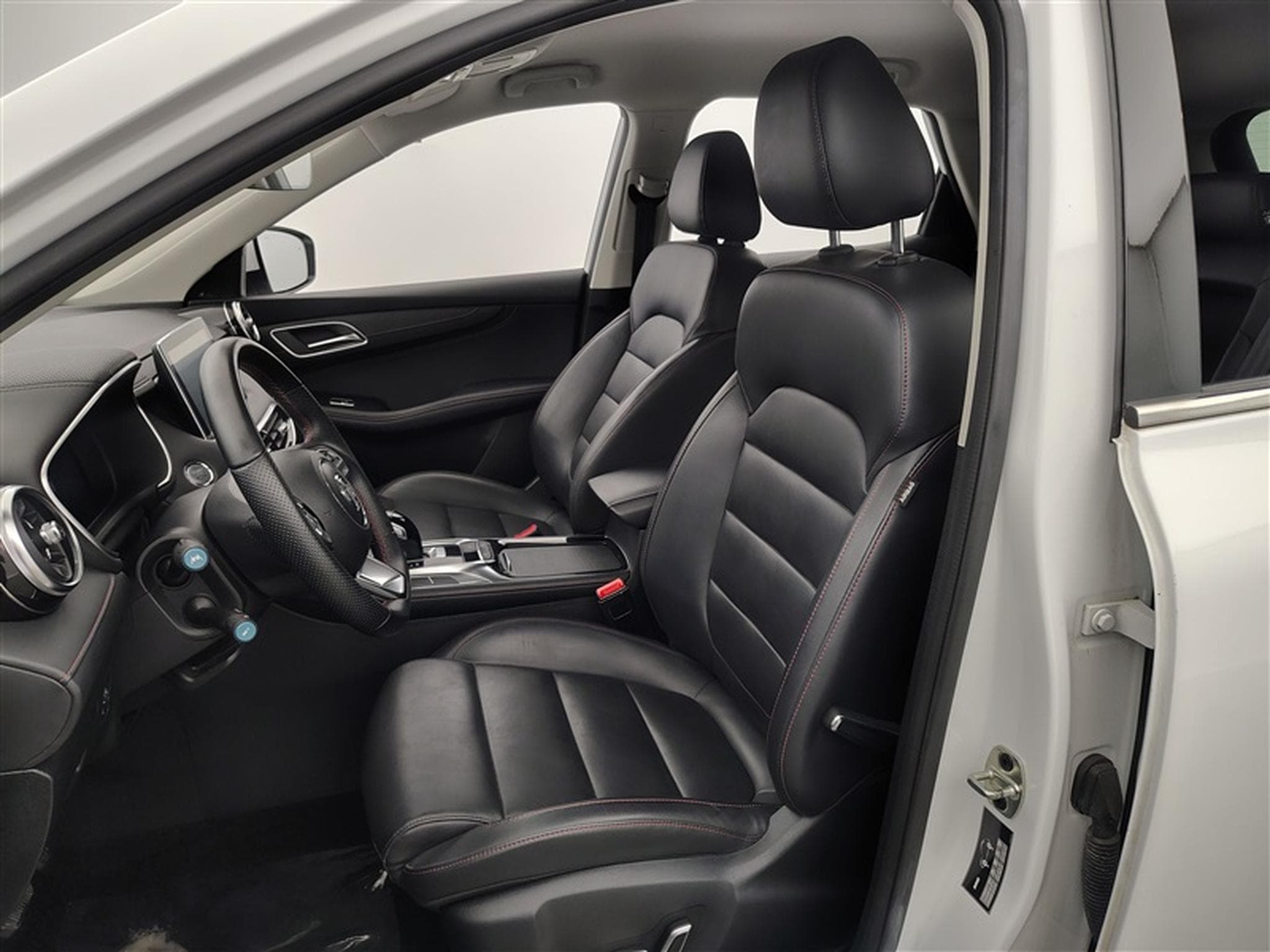 MG HS 1.5 T-GDi 160cv BVA Comfort NAVI / FULL LED / CUIR / CAMERA (2024) - Foto 7
