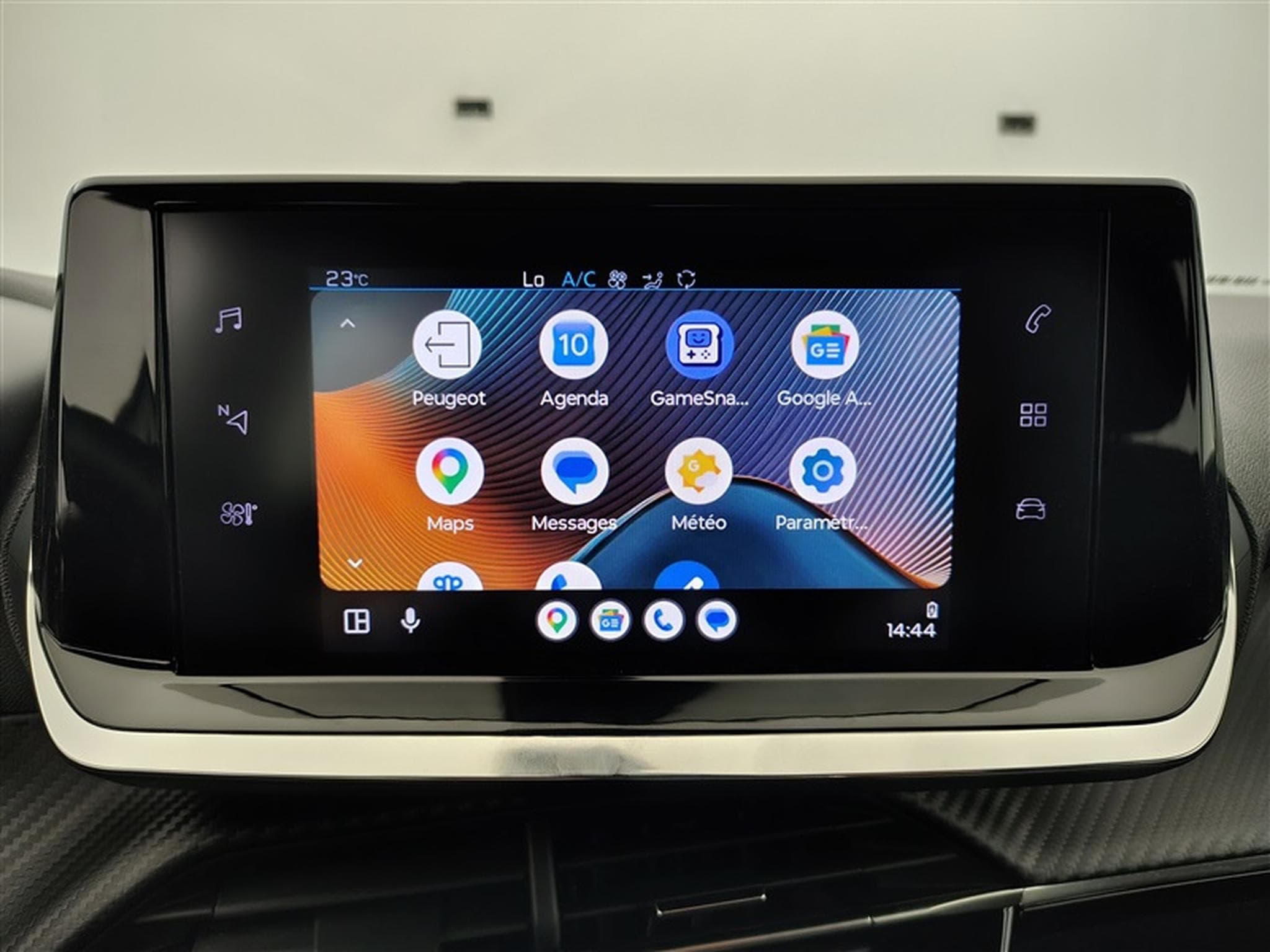 Peugeot 2008 1.2 PureTech 100cv Active Pack NAVI / CARPLAY / ALU / PDC (2022) - Foto 19