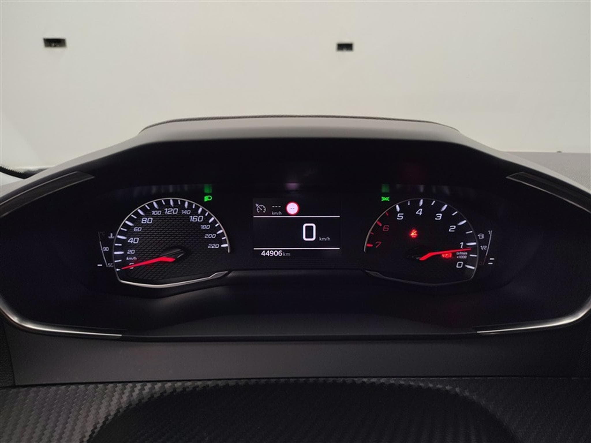 Peugeot 2008 1.2 PureTech 100cv Active Pack NAVI / CARPLAY / ALU / PDC (2022) - Foto 9