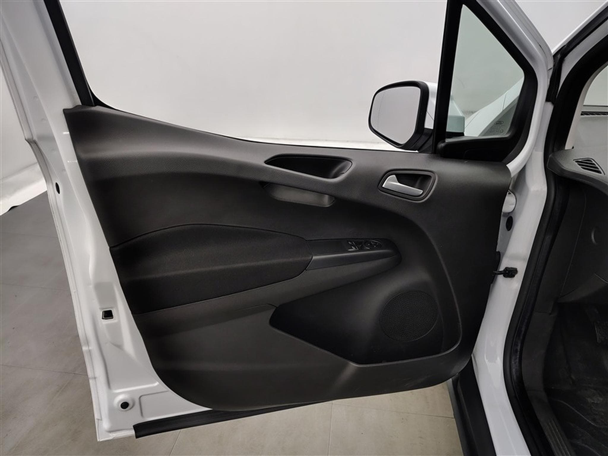 Ford Transit 1.5 TDCi Trend (2019) - Foto 16