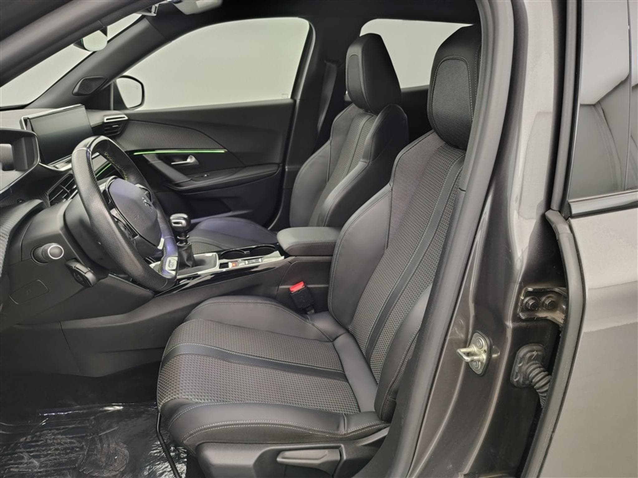 Peugeot 2008 1.2 PureTech GT S&S (EU6.3) (2021) - Photo 7