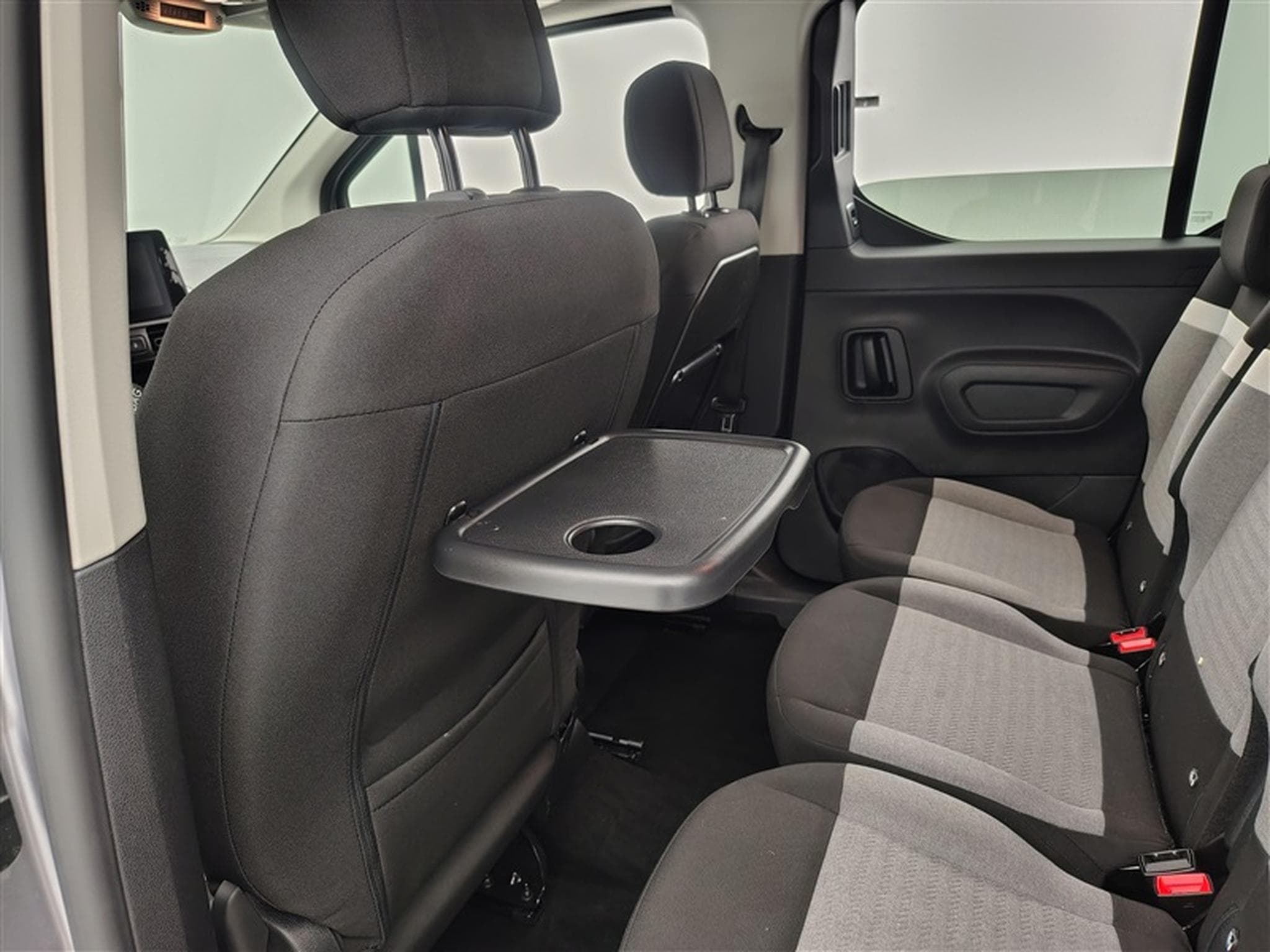 Citroen Berlingo 1.2 PureTech M Light 5PL (2024) - Foto 16