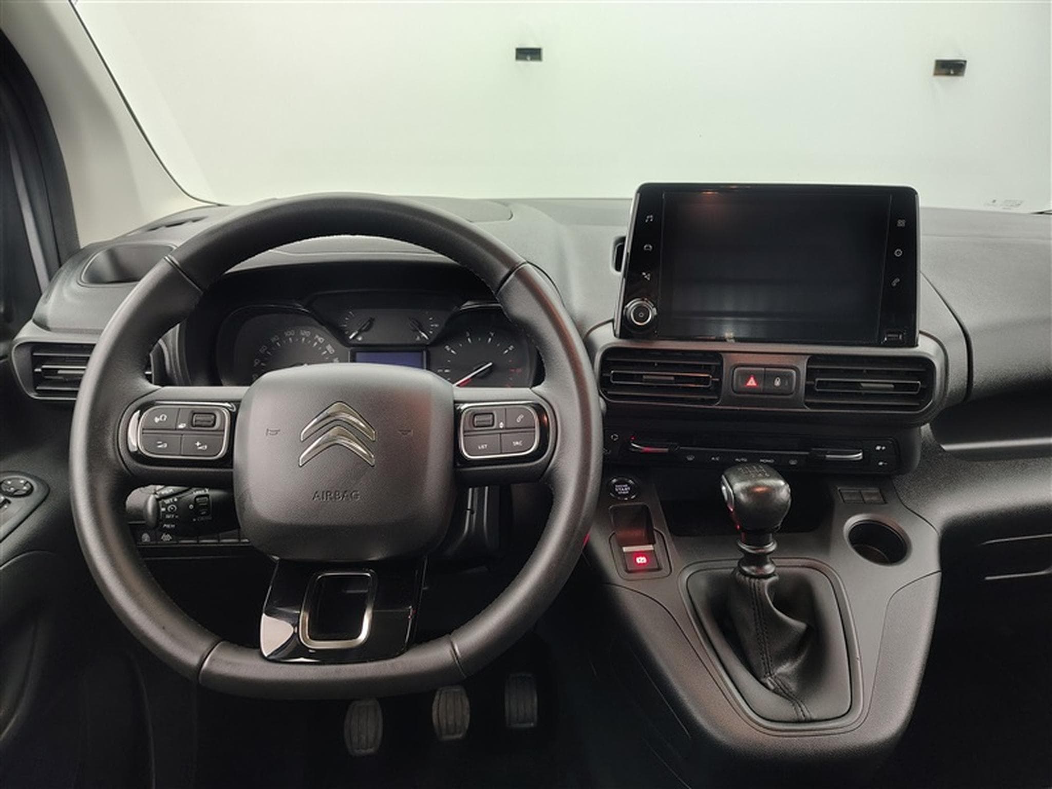 Citroen Berlingo 1.2 PureTech M Light 5PL (2024) - Foto 9