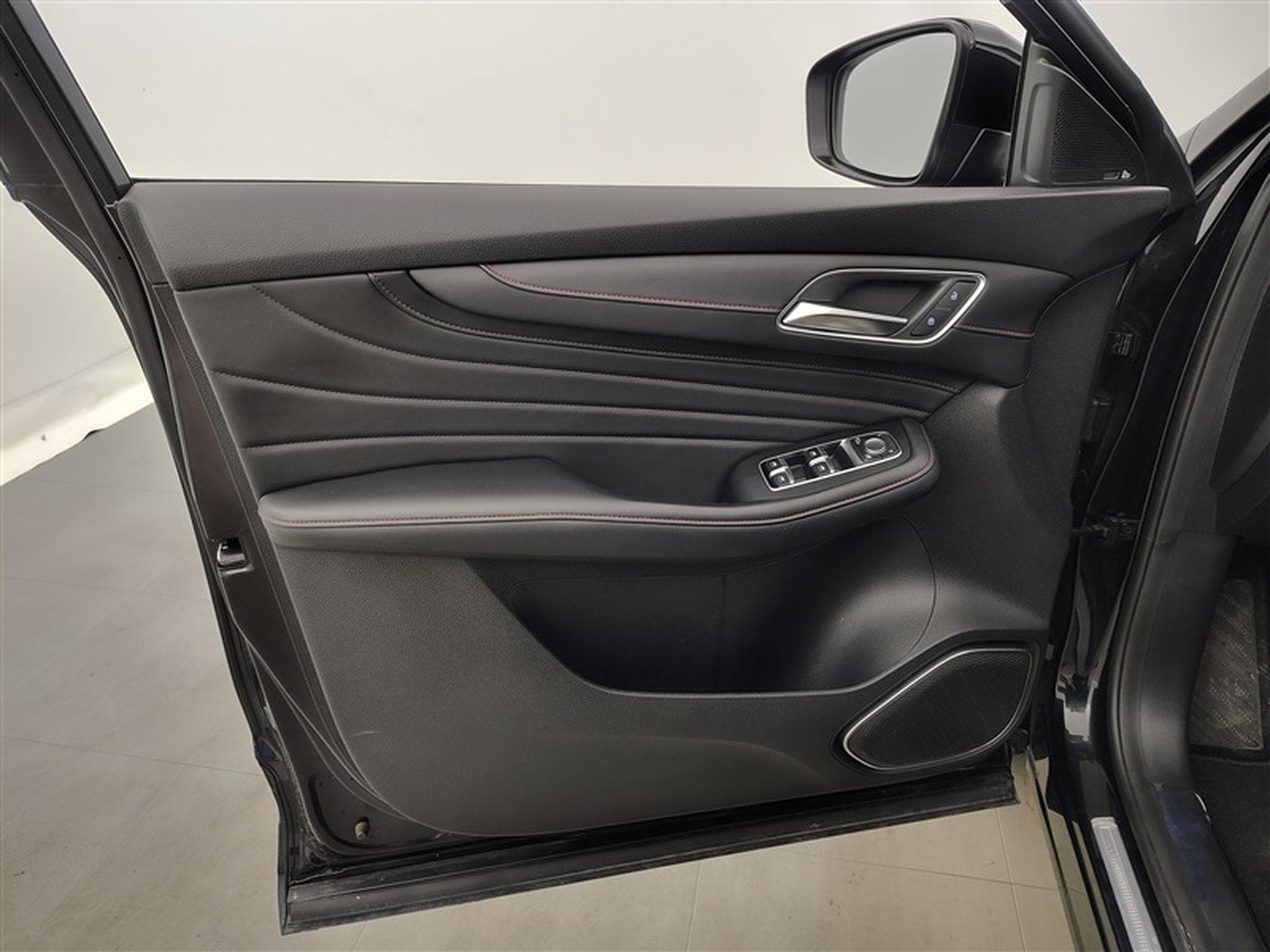 MG HS 1.5 T-GDi 160cv BVA Luxury NAVI / FULL LED / CUIR / PANO (2024) - Foto 17