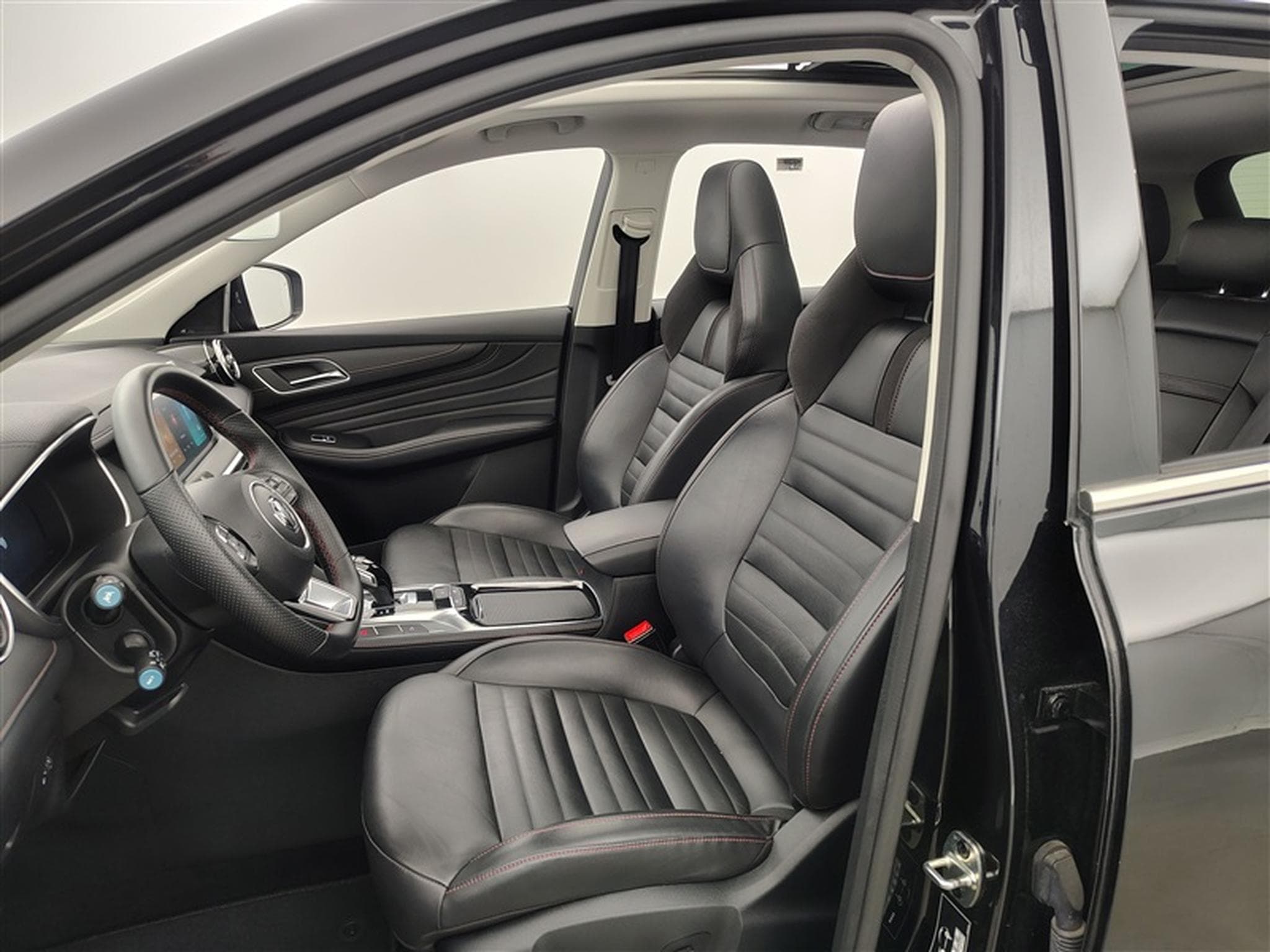 MG HS 1.5 T-GDi 160cv BVA Luxury NAVI / FULL LED / CUIR / PANO (2024) - Foto 7