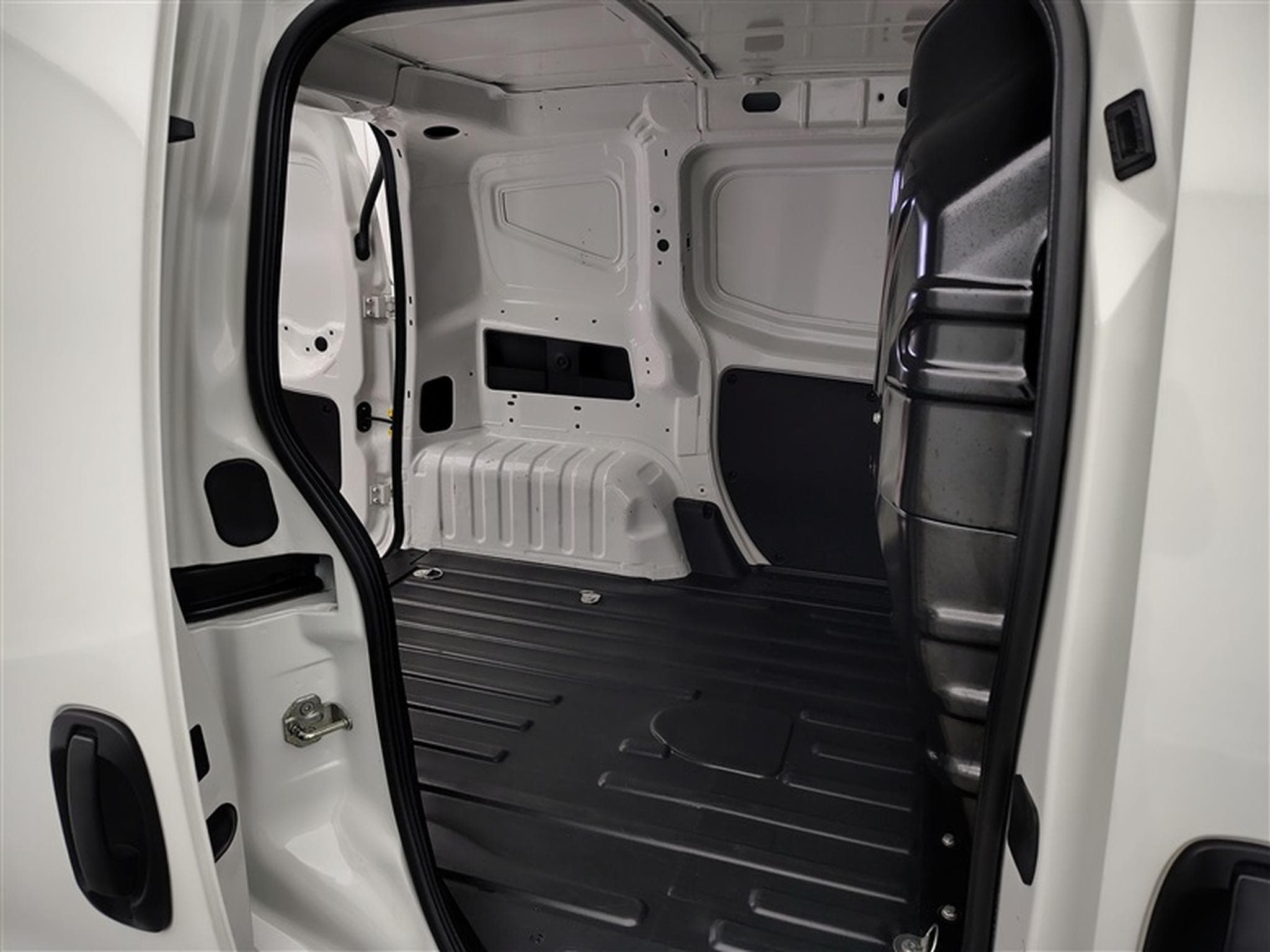 Fiat Fiorino 1.3 Multijet 95Cv Cargo CLIM (2023) - Photo 13