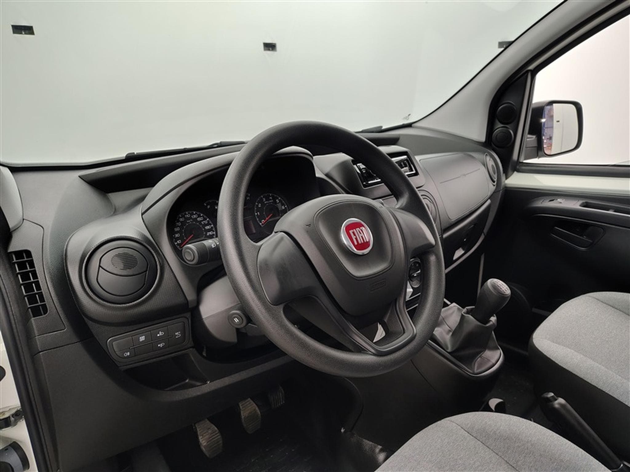 Fiat Fiorino 1.3 Multijet 95Cv Cargo CLIM (2023) - Photo 8