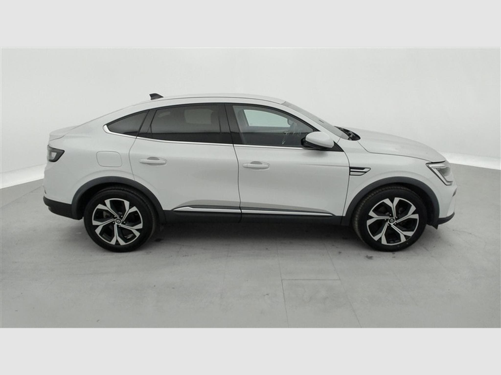 Renault Arkana 1.3 TCe MHEV TECHNO EDC (2024) - Foto 24