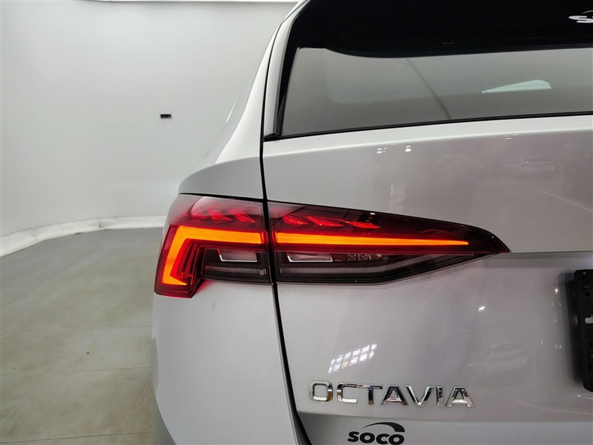 Skoda Octavia 1.0 TSI eTec MHE DSG  Navi/CarPlay/Led (2023) - Foto 16
