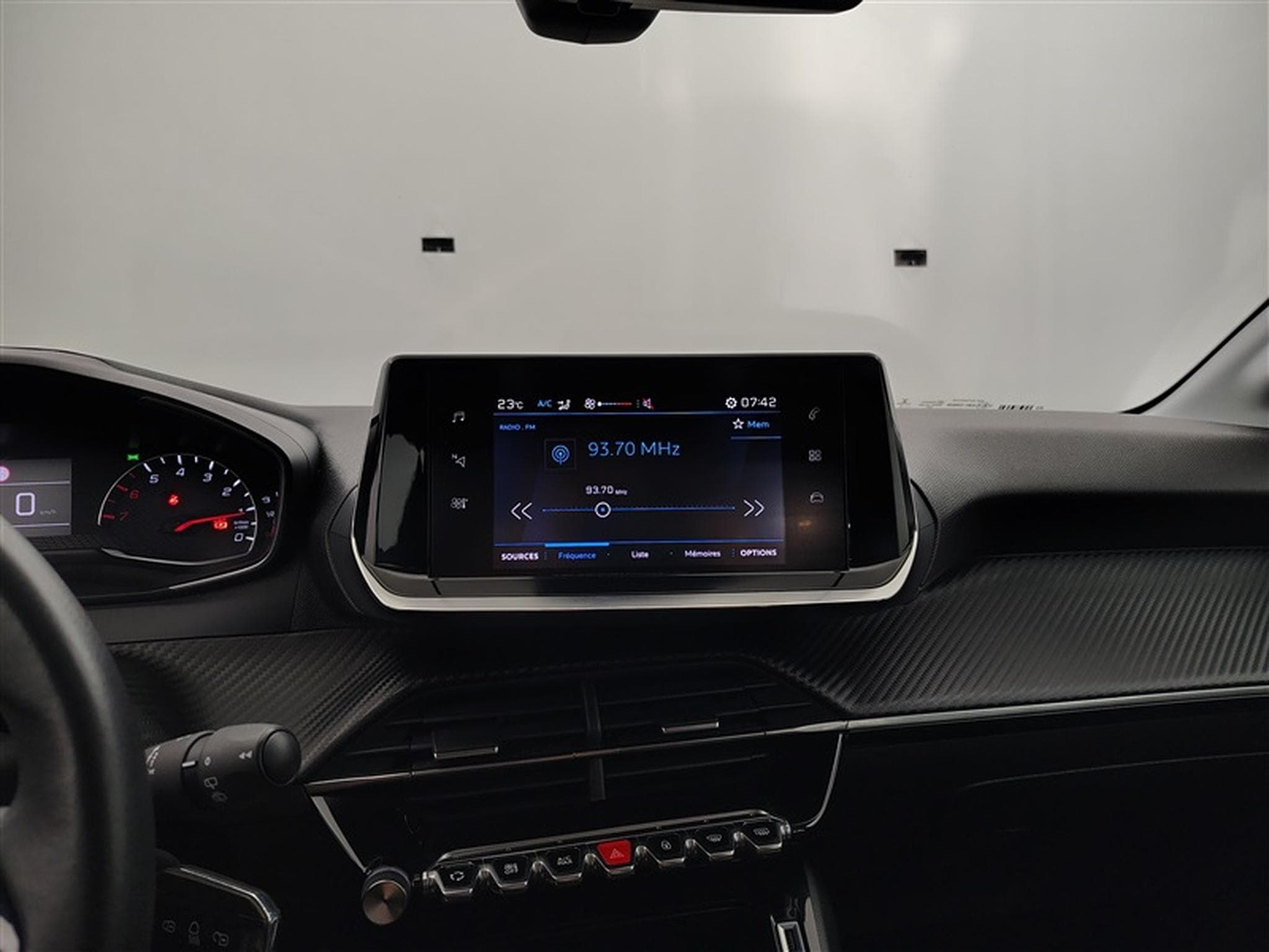 Peugeot 208 1.2i PureTech Active MIRRORLINK / PDC AR / JA 16" (2022) - Foto 11