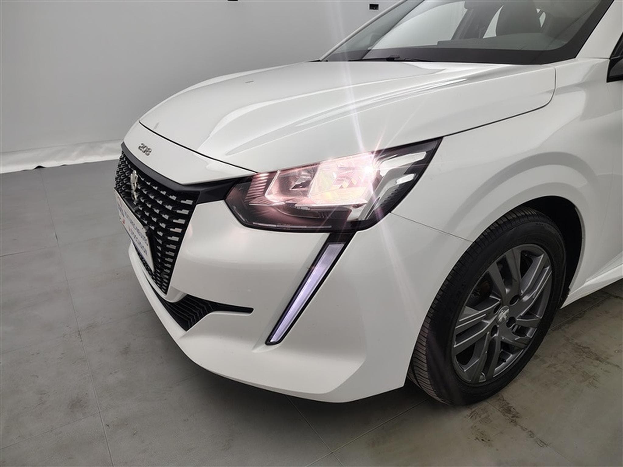 Peugeot 208 1.2i PureTech Active MIRRORLINK / PDC AR / JA 16" (2022) - Foto 15