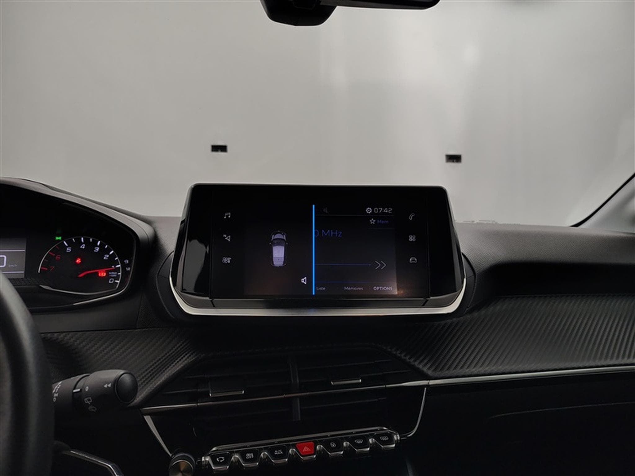Peugeot 208 1.2i PureTech Active MIRRORLINK / PDC AR / JA 16" (2022) - Foto 17