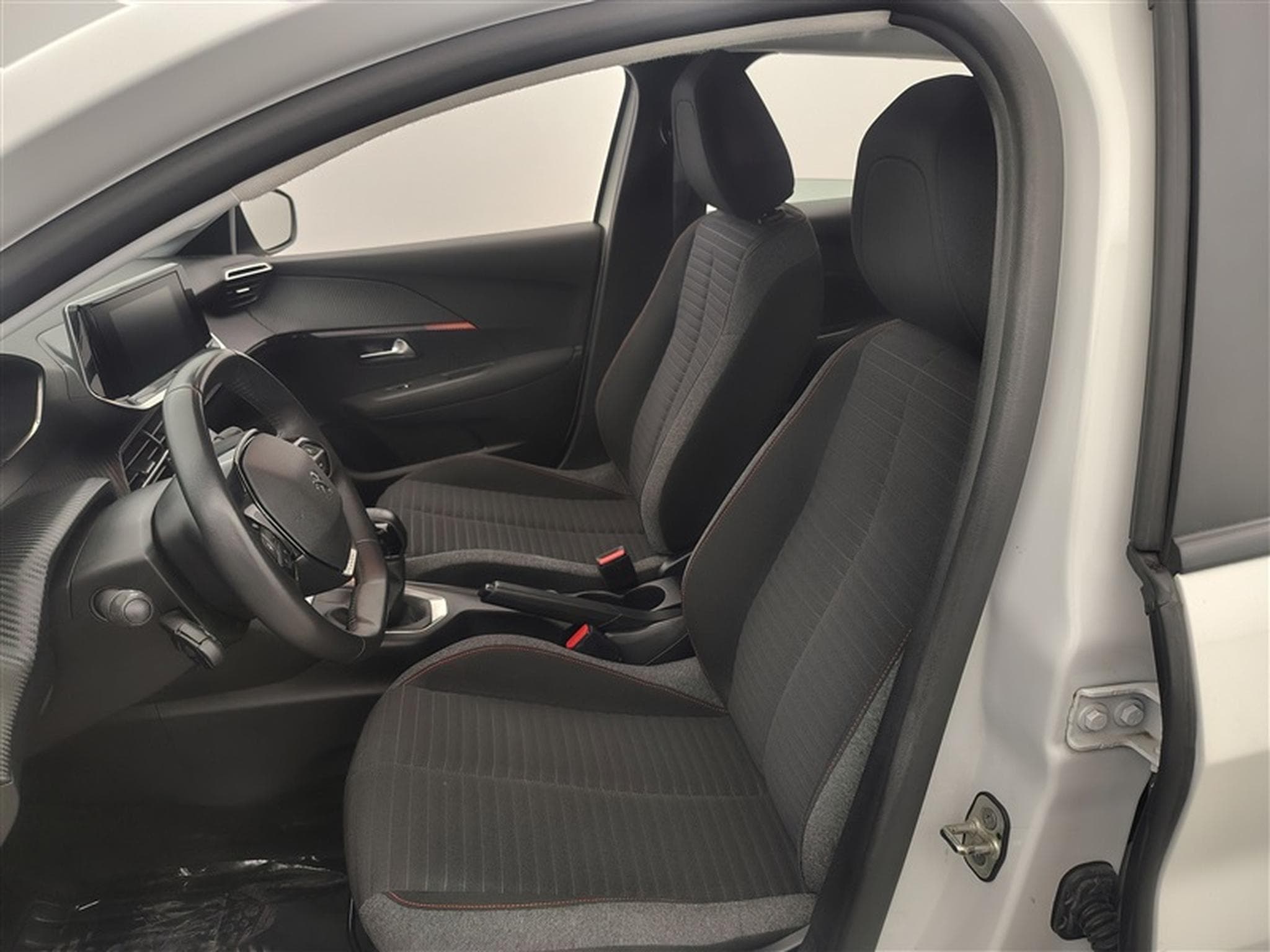 Peugeot 208 1.2i PureTech Active MIRRORLINK / PDC AR / JA 16" (2022) - Foto 7