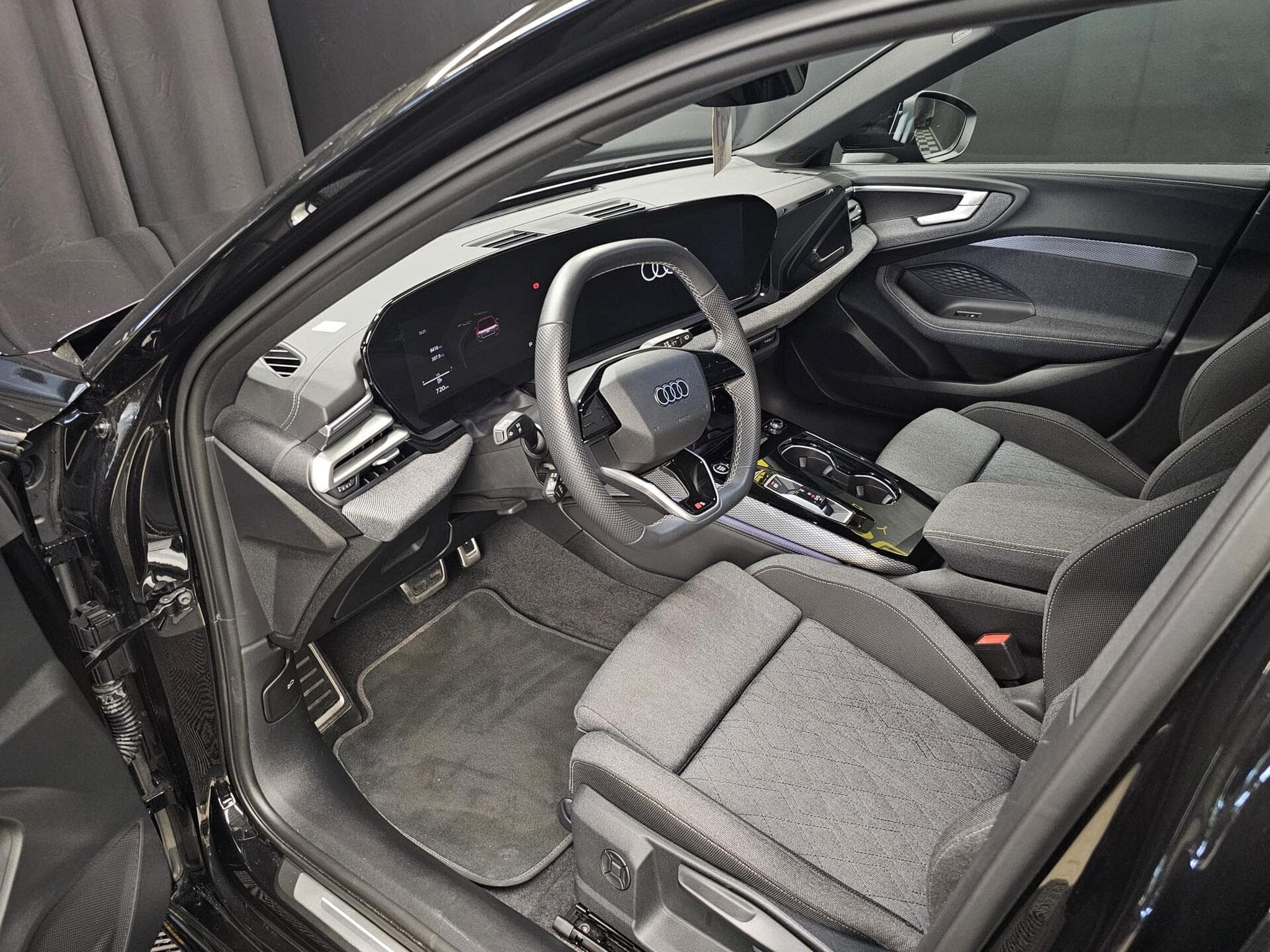 Audi A5 AVANT TFSI 204cv S-line Plus CAMERA 360/NAVI/LED (2025) - Photo 9