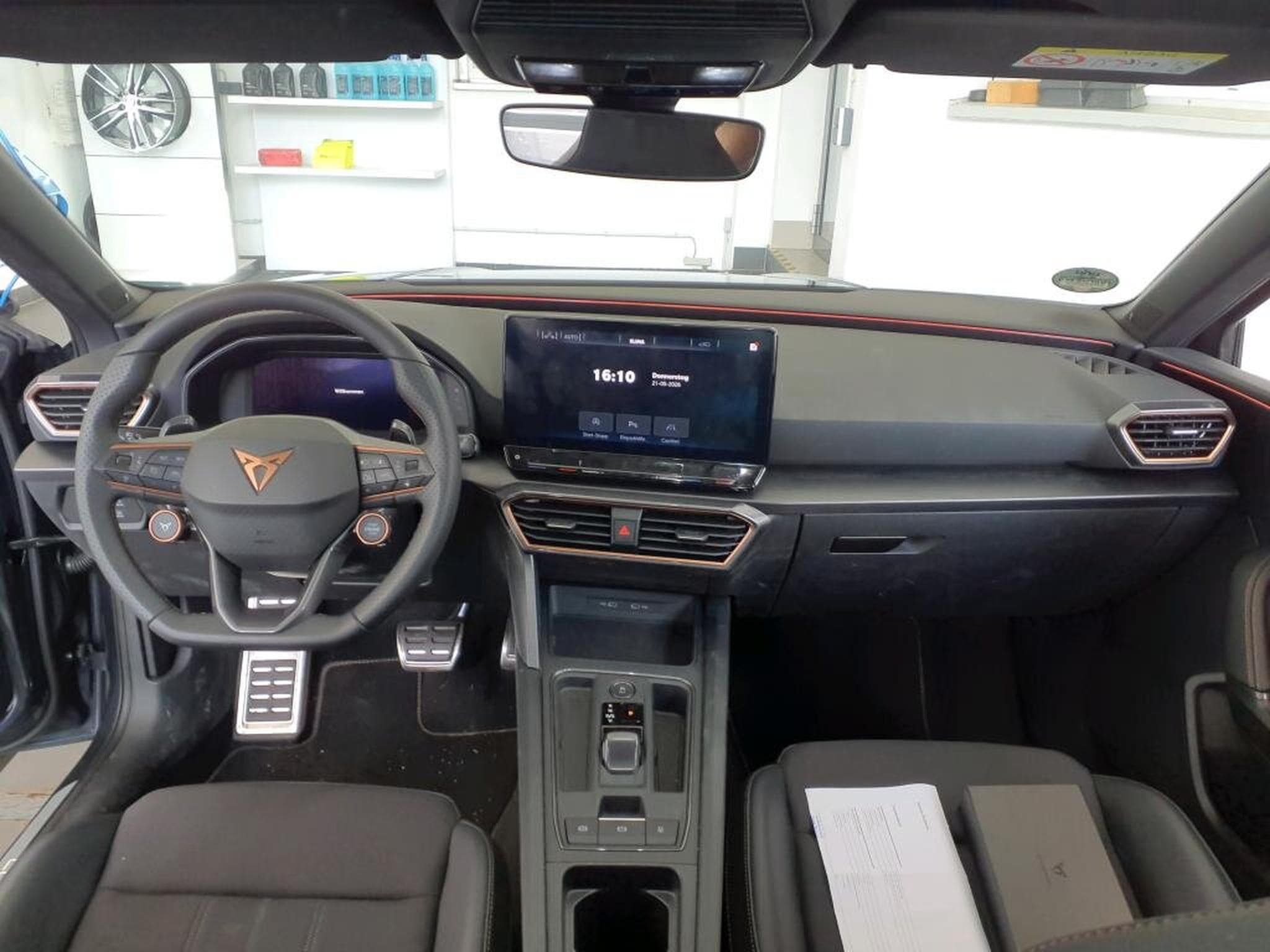 Cupra Leon VZ 2.0 TSI 301cv PANORAMA / SATELLITES (2024) - Photo 5