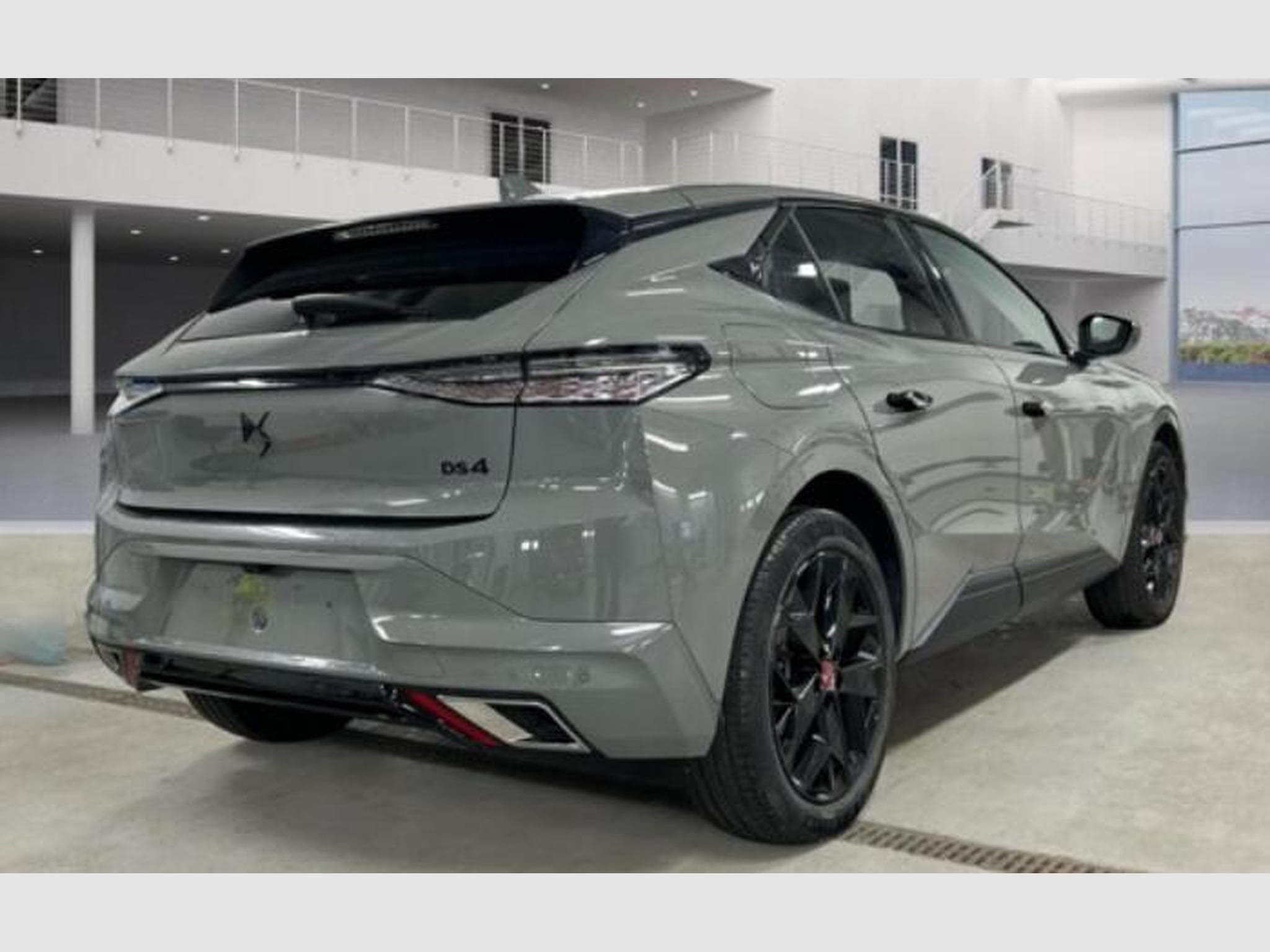 DS Automobiles DS4 PERFORMANCE LINE + 1.2 130cv Auto FULL (2024) - Photo 3