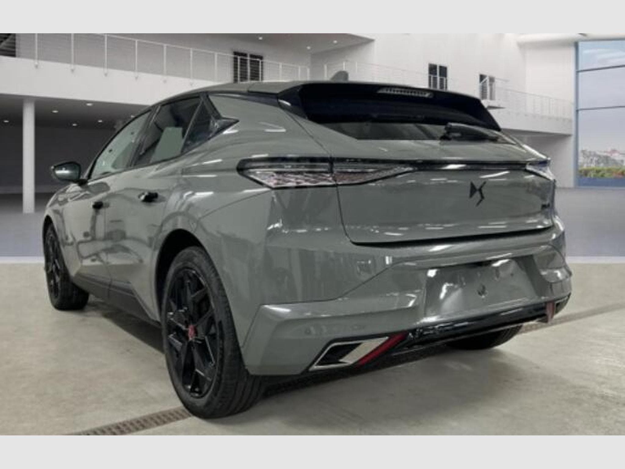 DS Automobiles DS4 PERFORMANCE LINE + 1.2 130cv Auto FULL (2024) - Photo 4