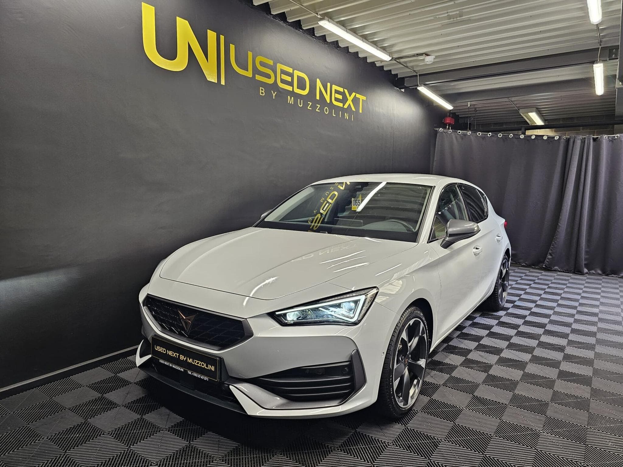 Cupra Leon 1.5 eTSI 110kW 7-speed automatic (2023) - Photo 1