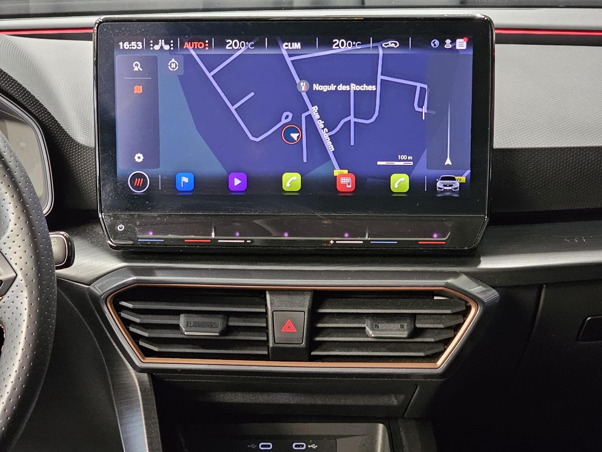 Cupra Leon 1.5 eTSI 110kW 7-speed automatic (2023) - Photo 11