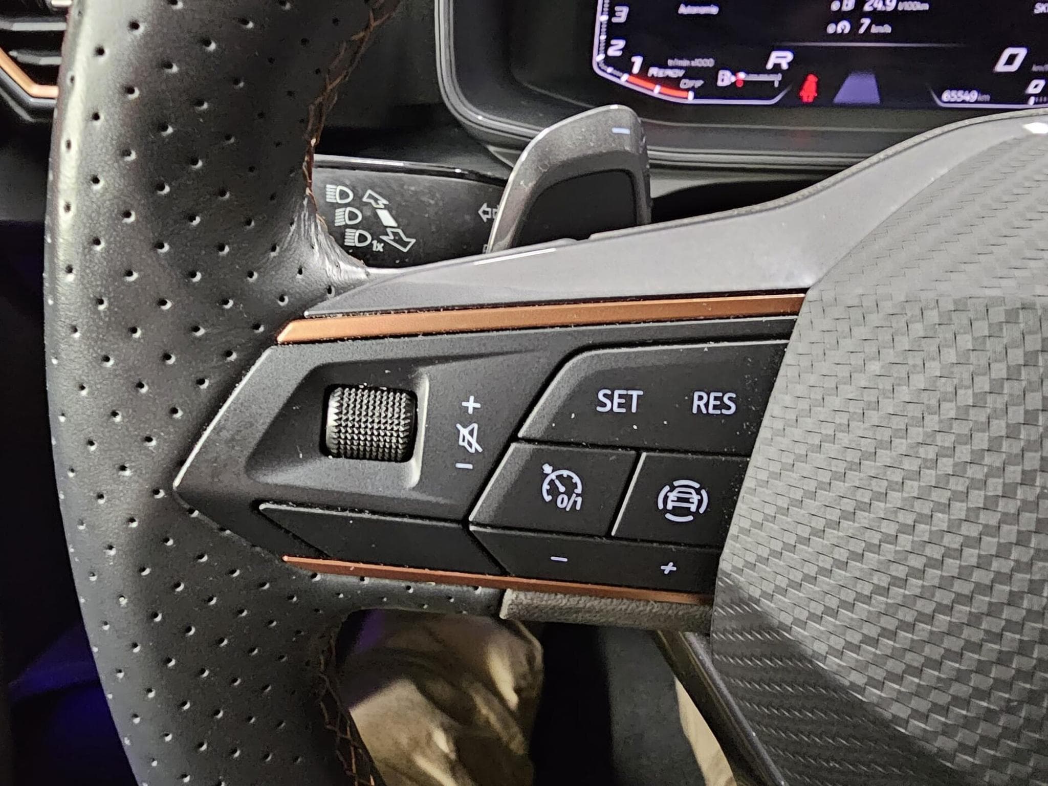 Cupra Leon 1.5 eTSI 110kW 7-speed automatic (2023) - Photo 14
