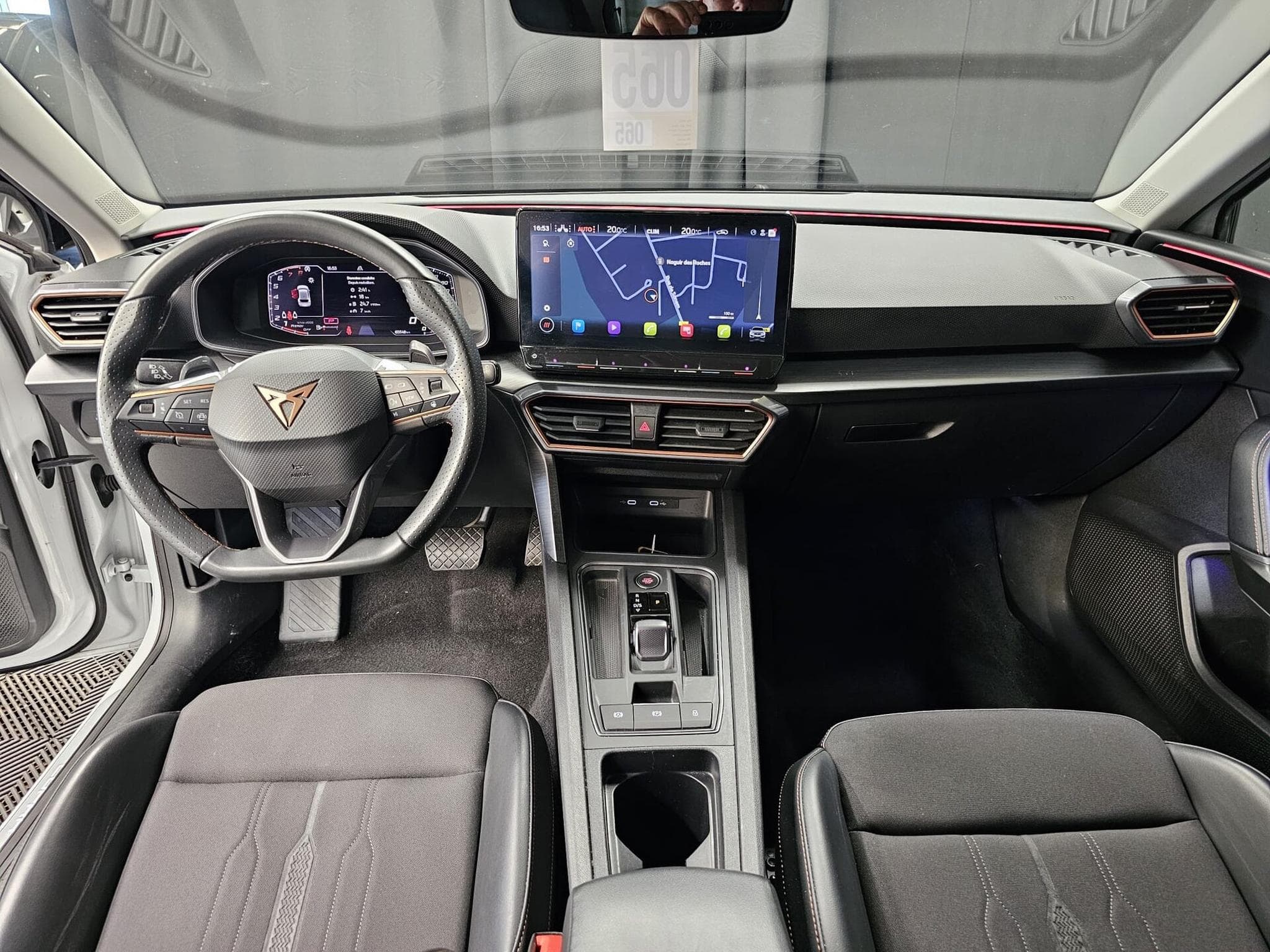 Cupra Leon 1.5 eTSI 110kW 7-speed automatic (2023) - Photo 2