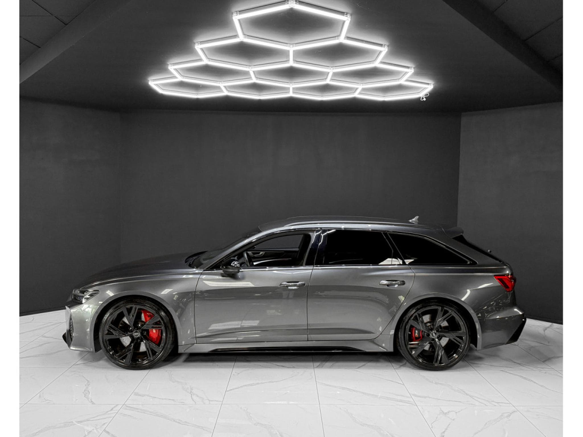 Audi RS6 Avant 4.0 V8 TFSI - New service (2021) - Photo 2