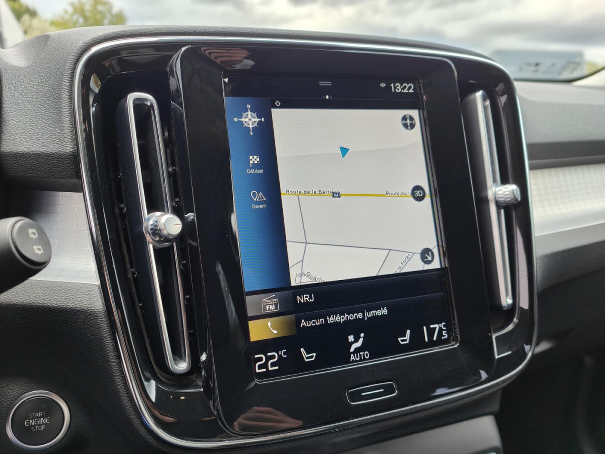 Volvo XC40 T4 RECHARGE PHEV CARPLAY GPS CAMERA SIEGES CHAUFF (2021) - Foto 16