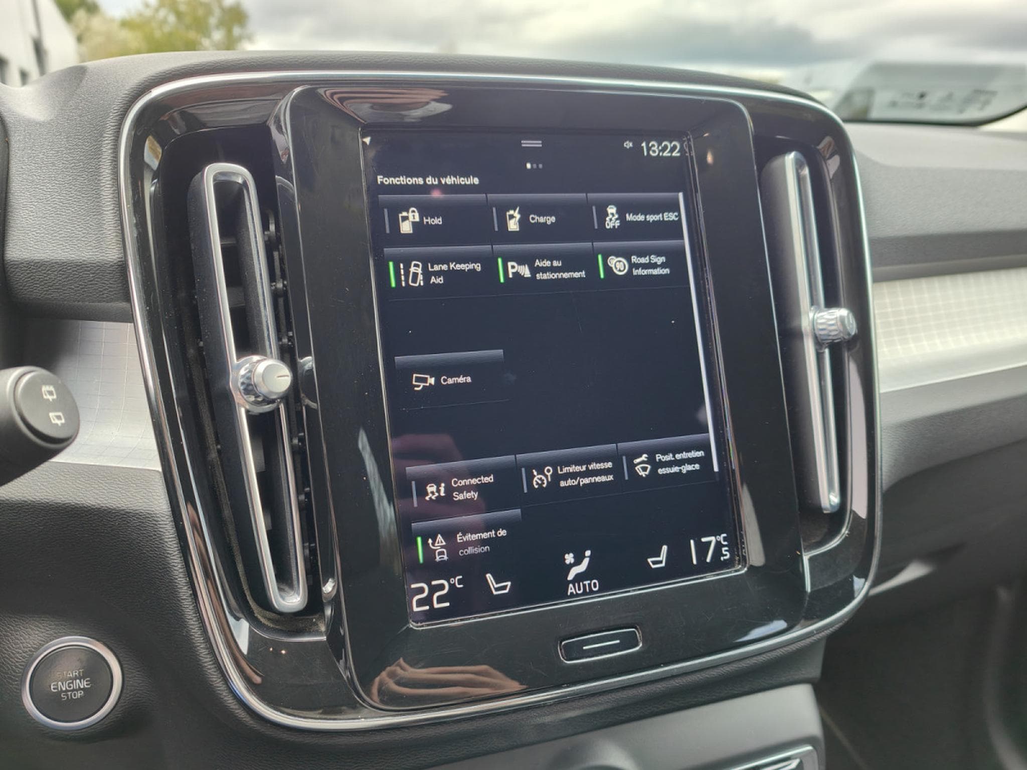 Volvo XC40 T4 RECHARGE PHEV CARPLAY GPS CAMERA SIEGES CHAUFF (2021) - Foto 19