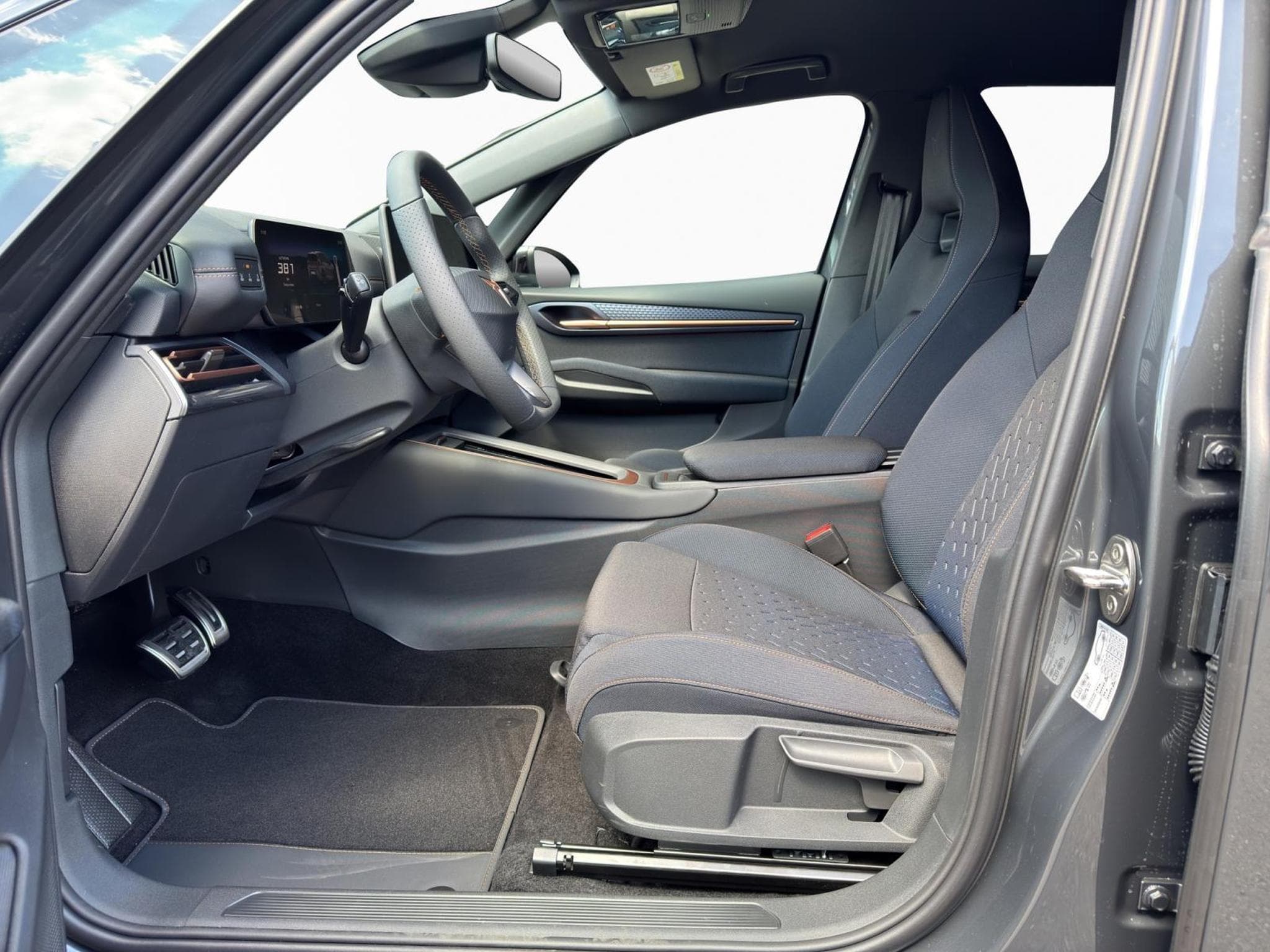 Cupra Born Facelift (2026) - Foto 16