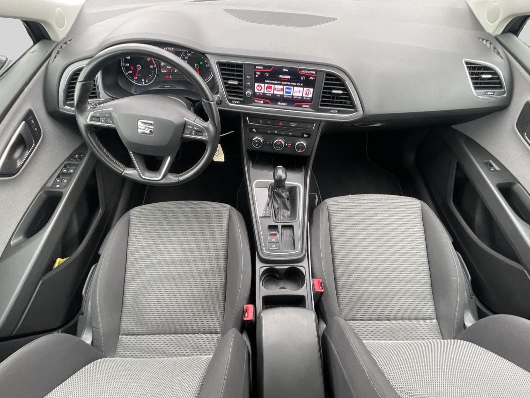 Seat Leon 1.5 TGI 130 STYLE BUSINESS DSG7 (2021) - Foto 9