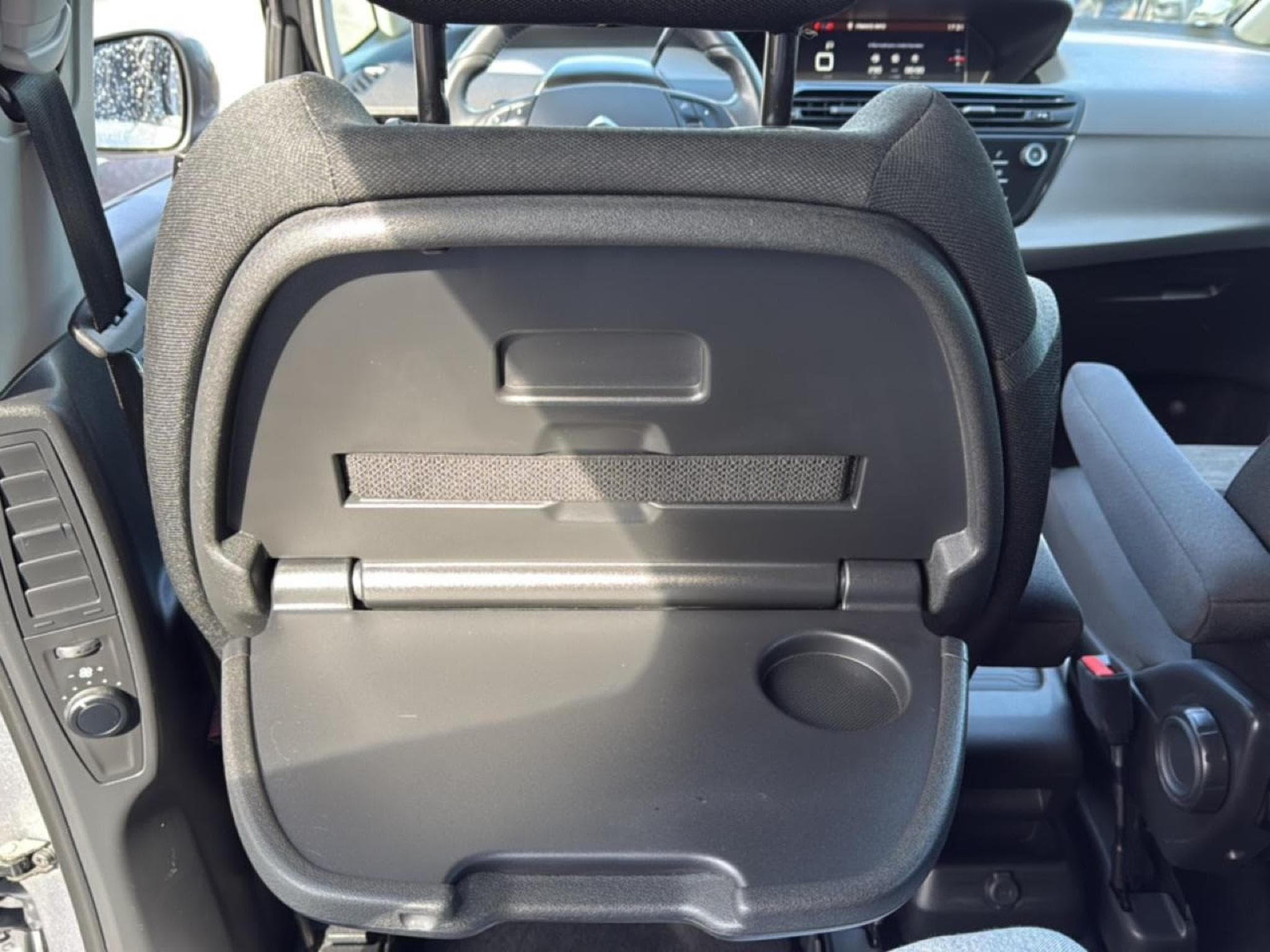 Citroen GRAND C4 SPACETOURER PURETECH 130 FEEL EAT8 (2021) - Foto 17