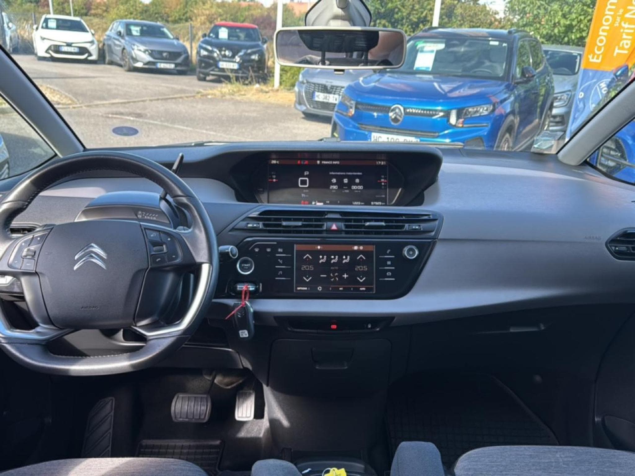 Citroen GRAND C4 SPACETOURER PURETECH 130 FEEL EAT8 (2021) - Foto 18